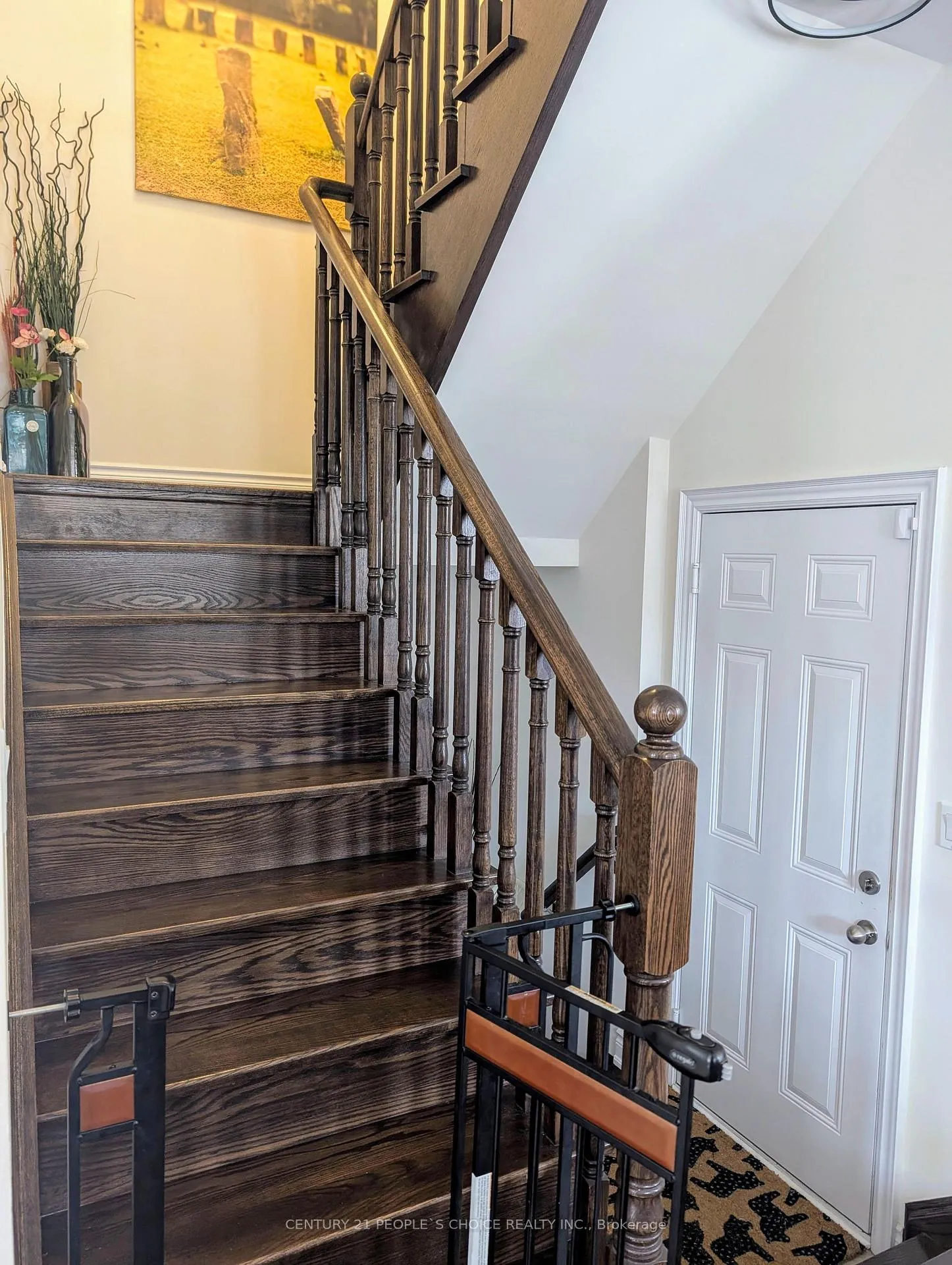 Photo 8 of 616 Barons Street, Vaughan, Kleinburg — HOMEH