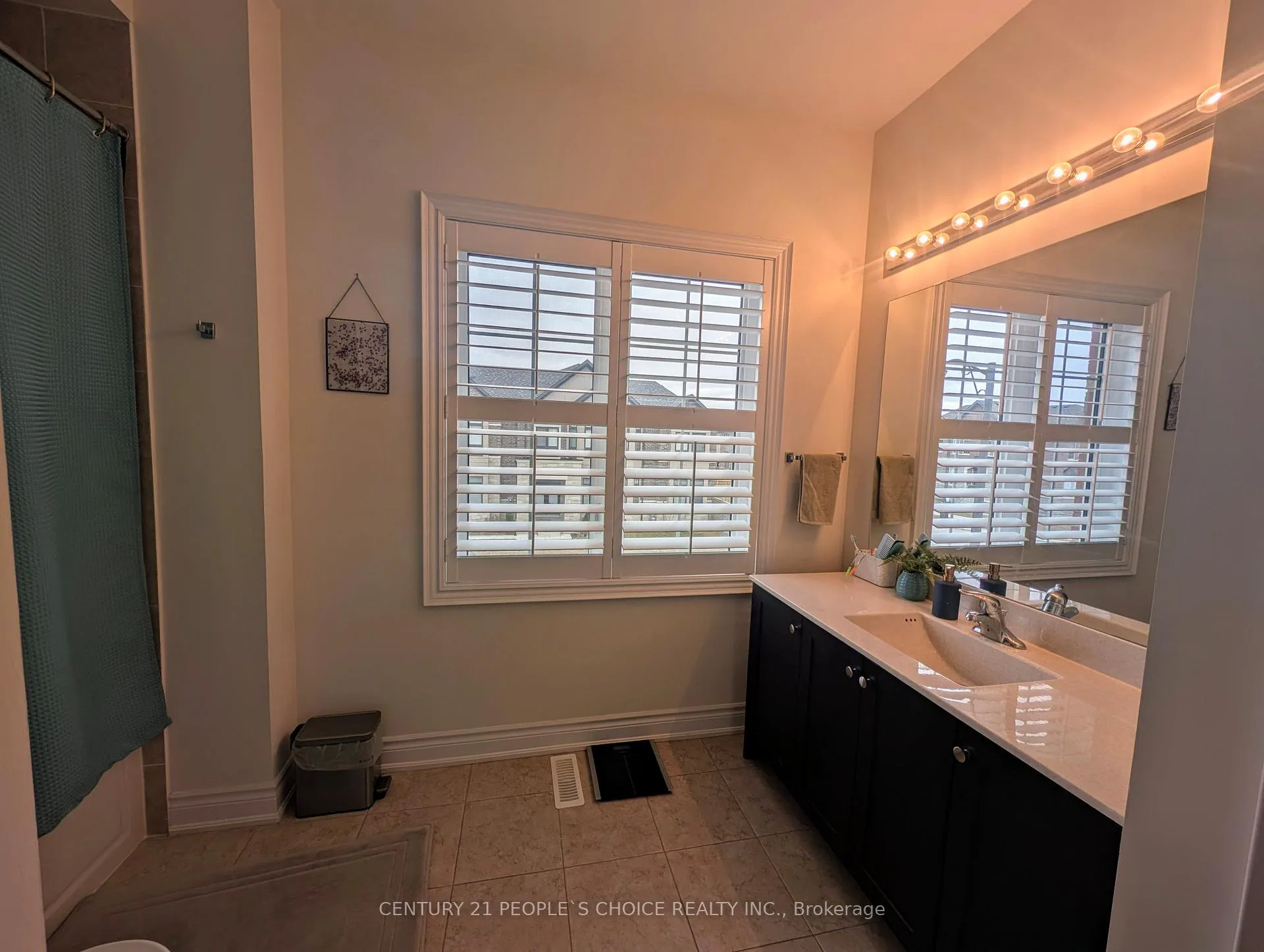 Photo 18 of 616 Barons Street, Vaughan, Kleinburg — HOMEH