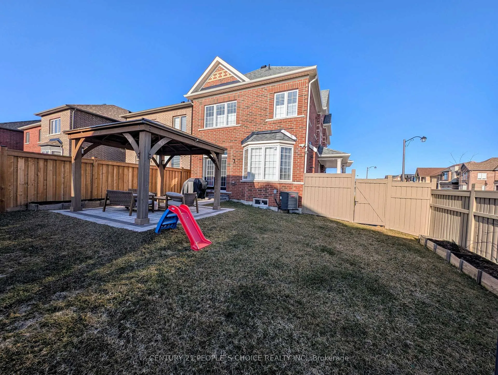 Photo 22 of 616 Barons Street, Vaughan, Kleinburg — HOMEH