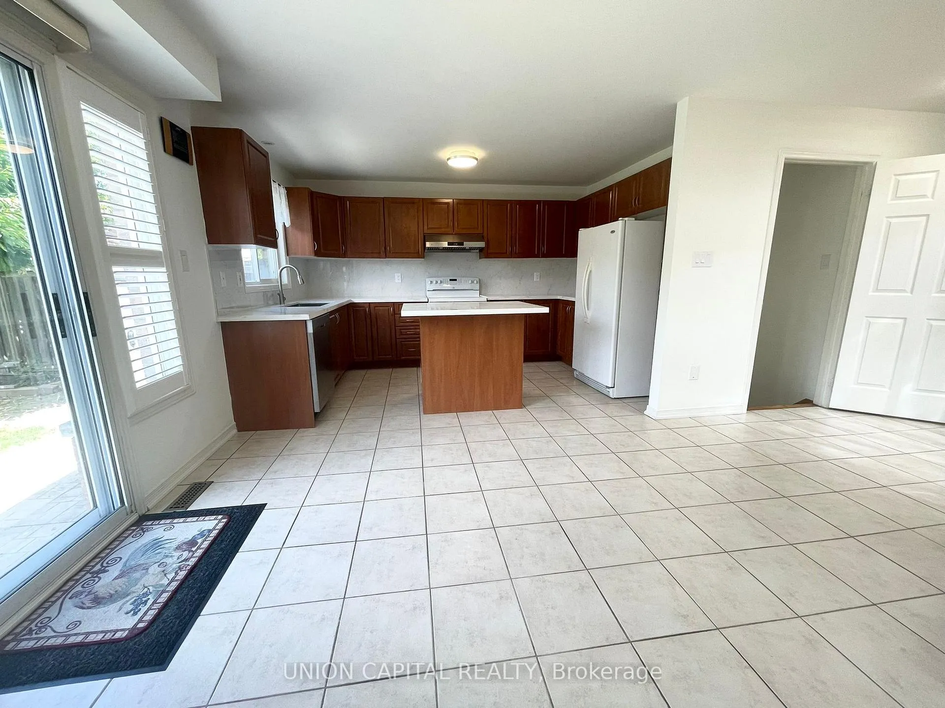 Photo 6 of 91 Starr Crescent, Aurora, Bayview Wellington — HOMEH
