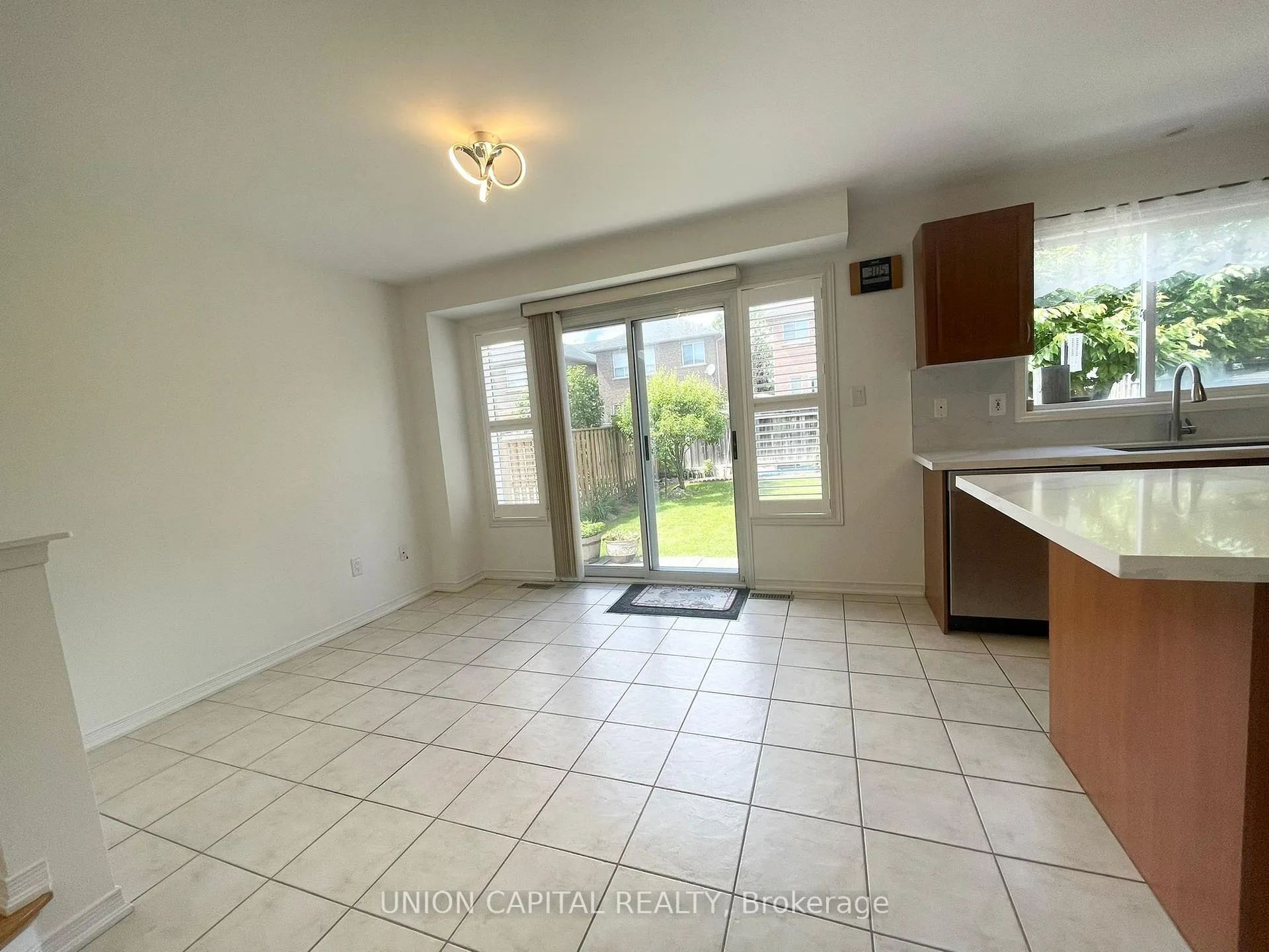 Photo 7 of 91 Starr Crescent, Aurora, Bayview Wellington — HOMEH