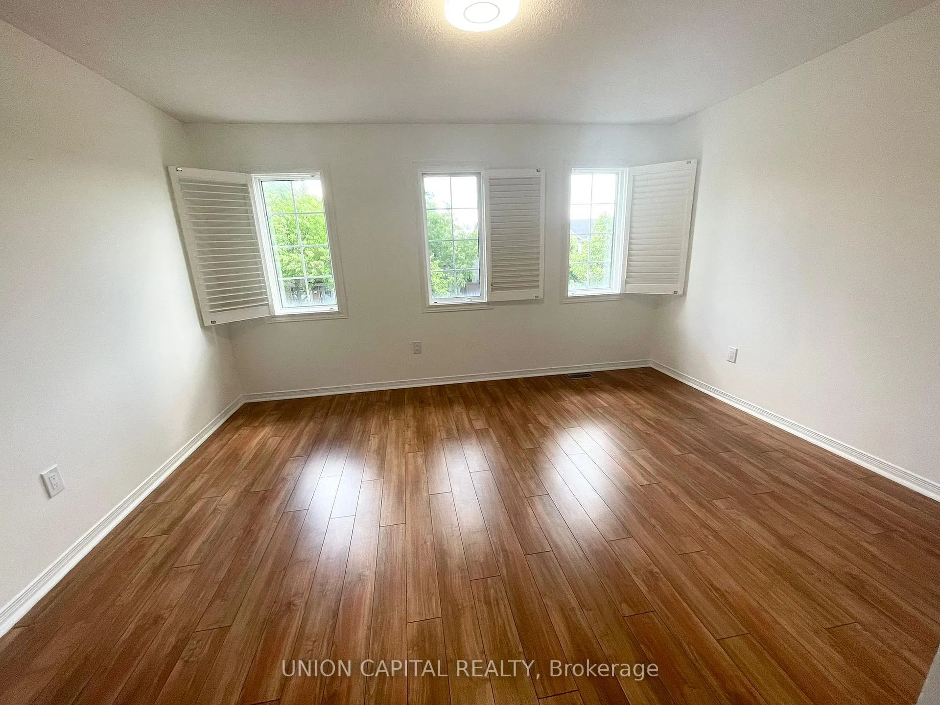 Photo 12 of 91 Starr Crescent, Aurora, Bayview Wellington — HOMEH