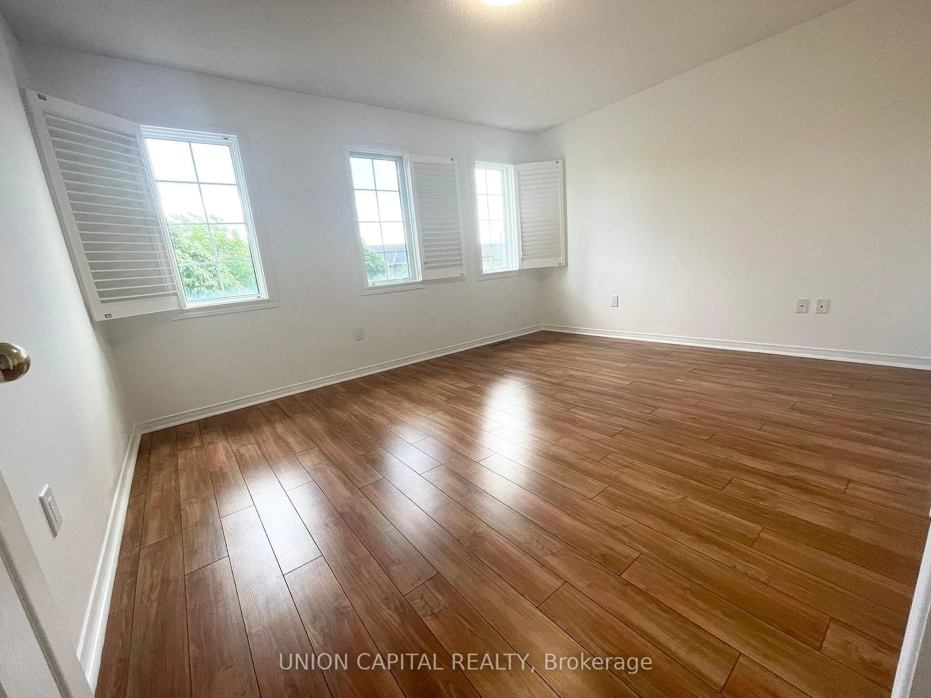 Photo 14 of 91 Starr Crescent, Aurora, Bayview Wellington — HOMEH