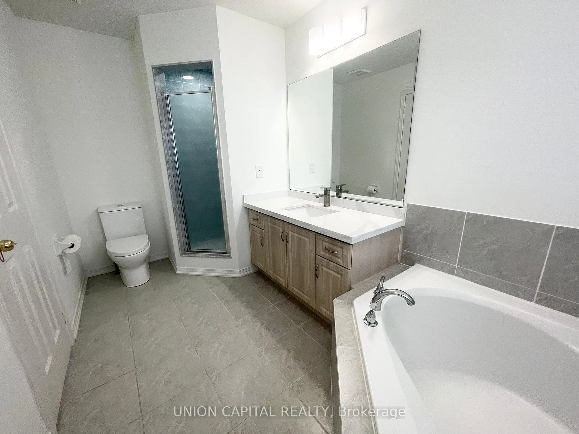 Photo 15 of 91 Starr Crescent, Aurora, Bayview Wellington — HOMEH