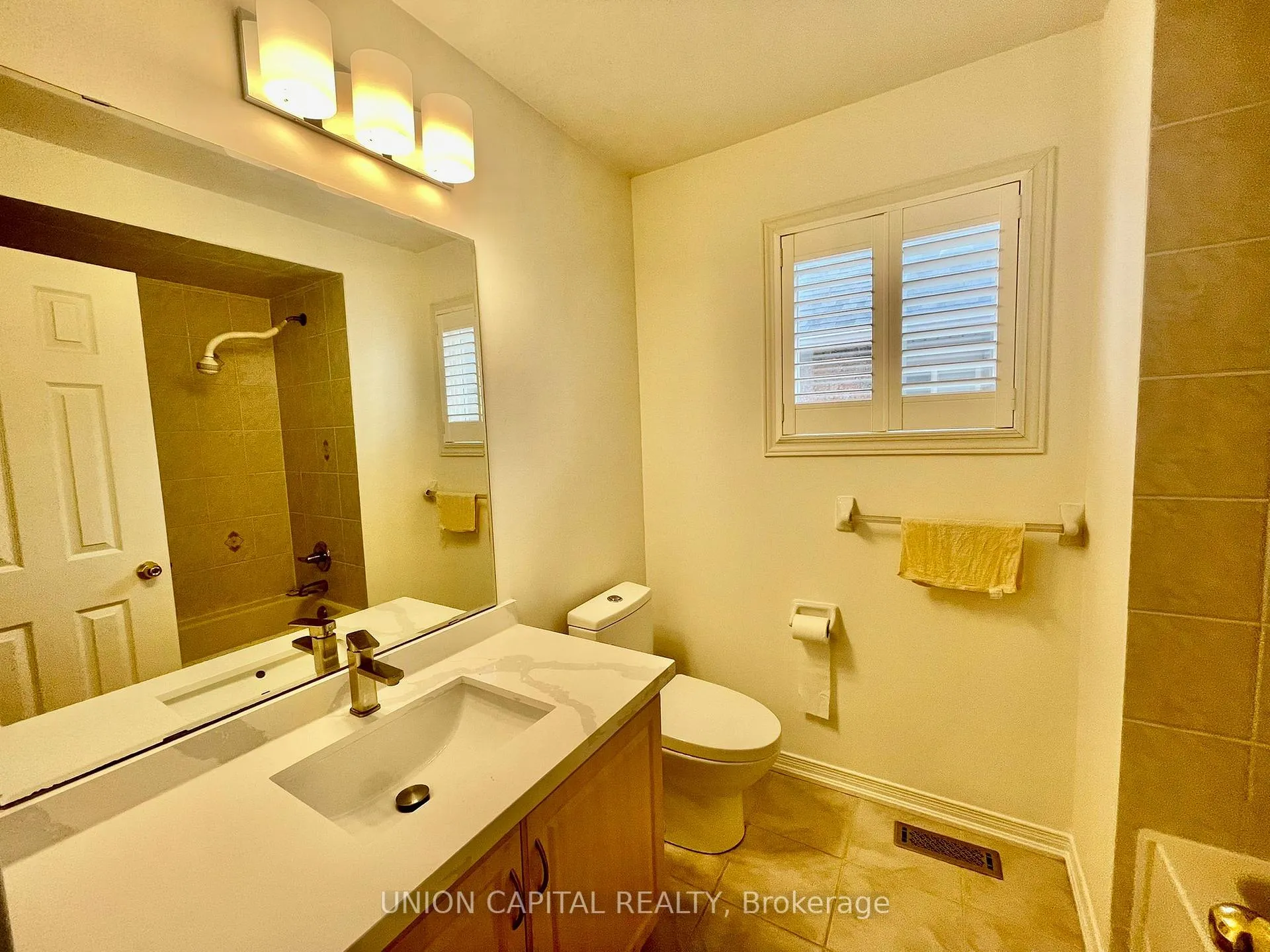 Photo 16 of 91 Starr Crescent, Aurora, Bayview Wellington — HOMEH