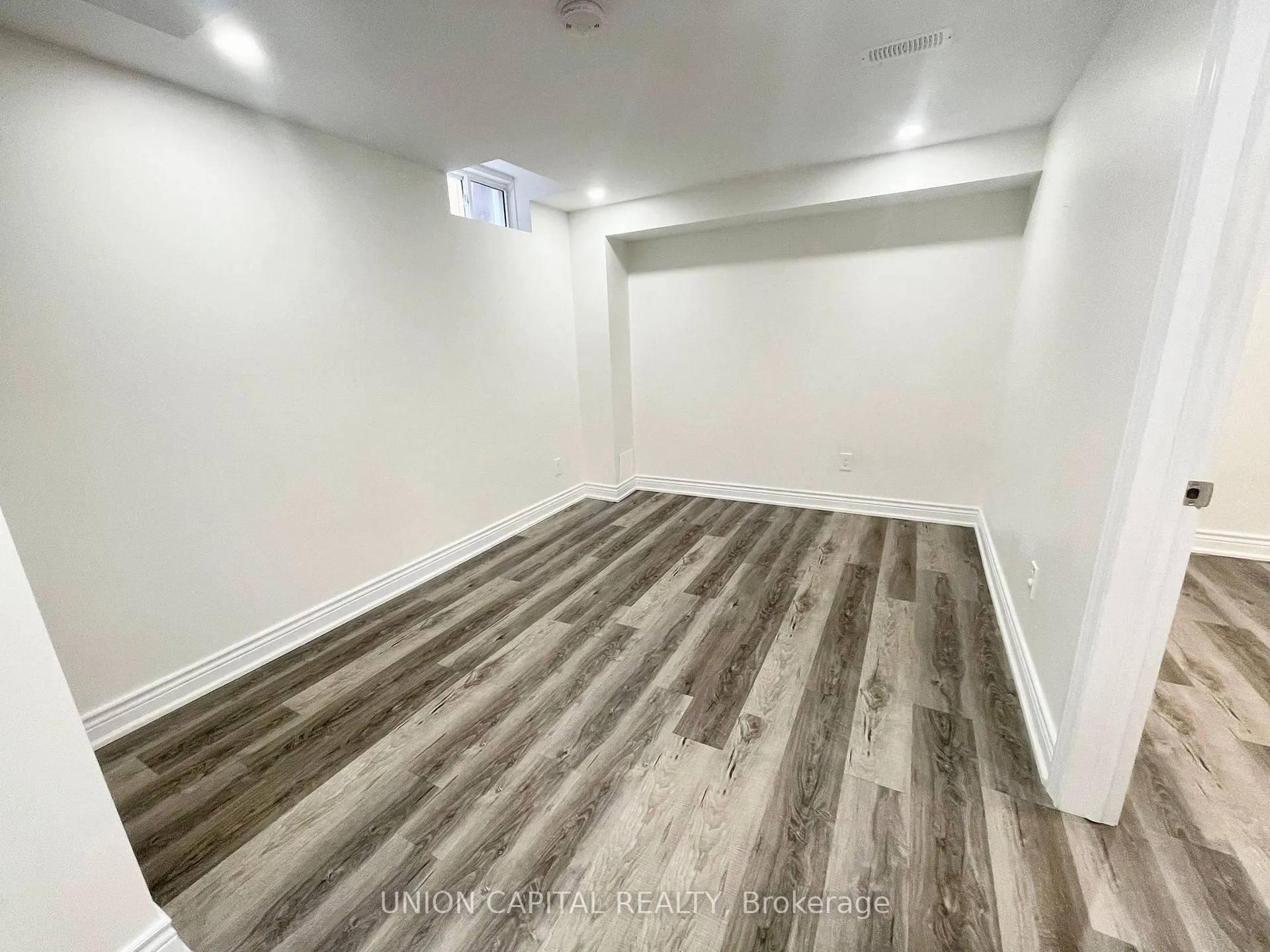 Photo 21 of 91 Starr Crescent, Aurora, Bayview Wellington — HOMEH