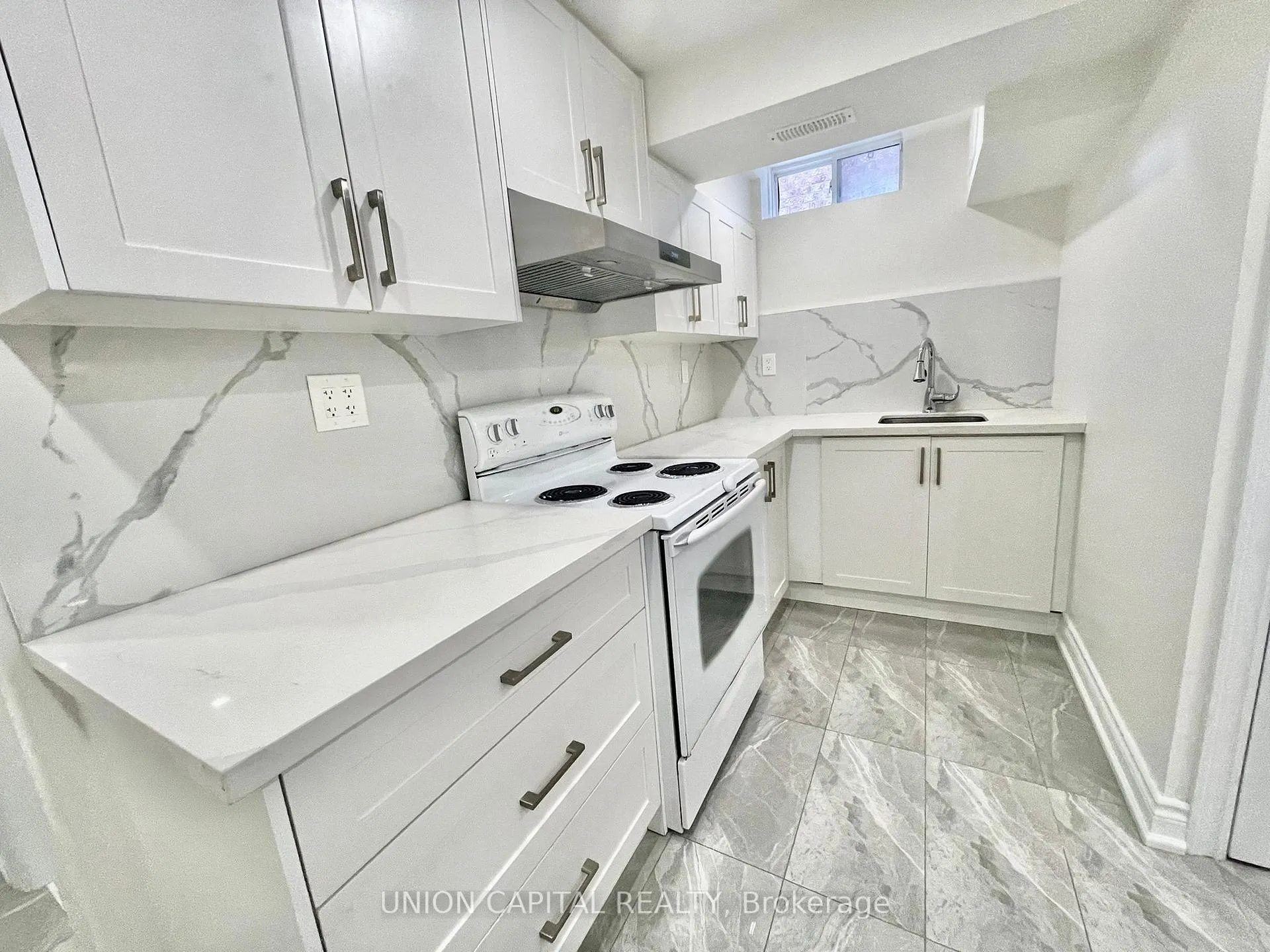 Photo 24 of 91 Starr Crescent, Aurora, Bayview Wellington — HOMEH