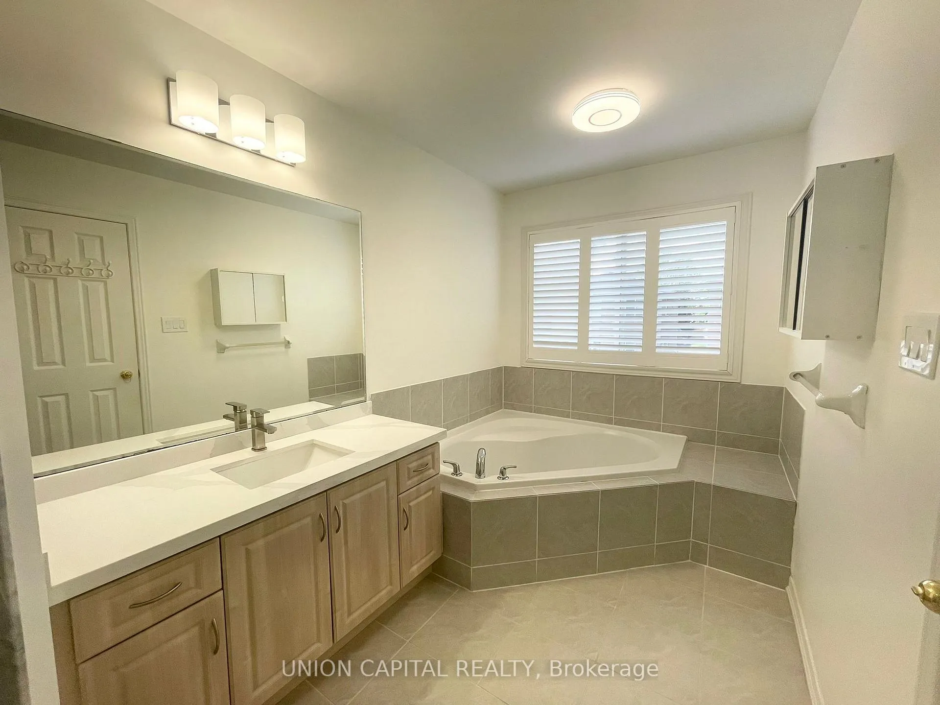 Photo 28 of 91 Starr Crescent, Aurora, Bayview Wellington — HOMEH