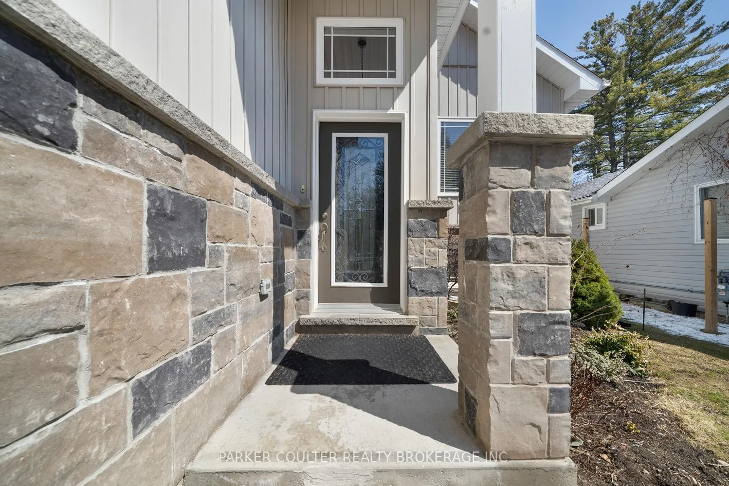 Photo 3 of 3213 Beach Avenue, Innisfil, Rural Innisfil — HOMEH