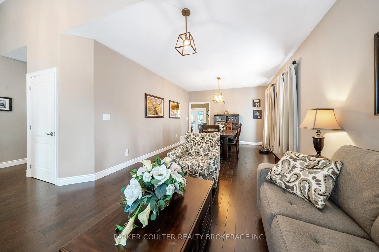 Photo 7 of 3213 Beach Avenue, Innisfil, Rural Innisfil — HOMEH