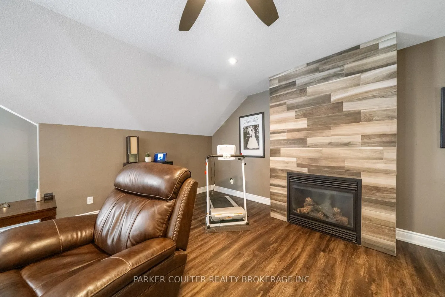 Photo 37 of 3213 Beach Avenue, Innisfil, Rural Innisfil — HOMEH