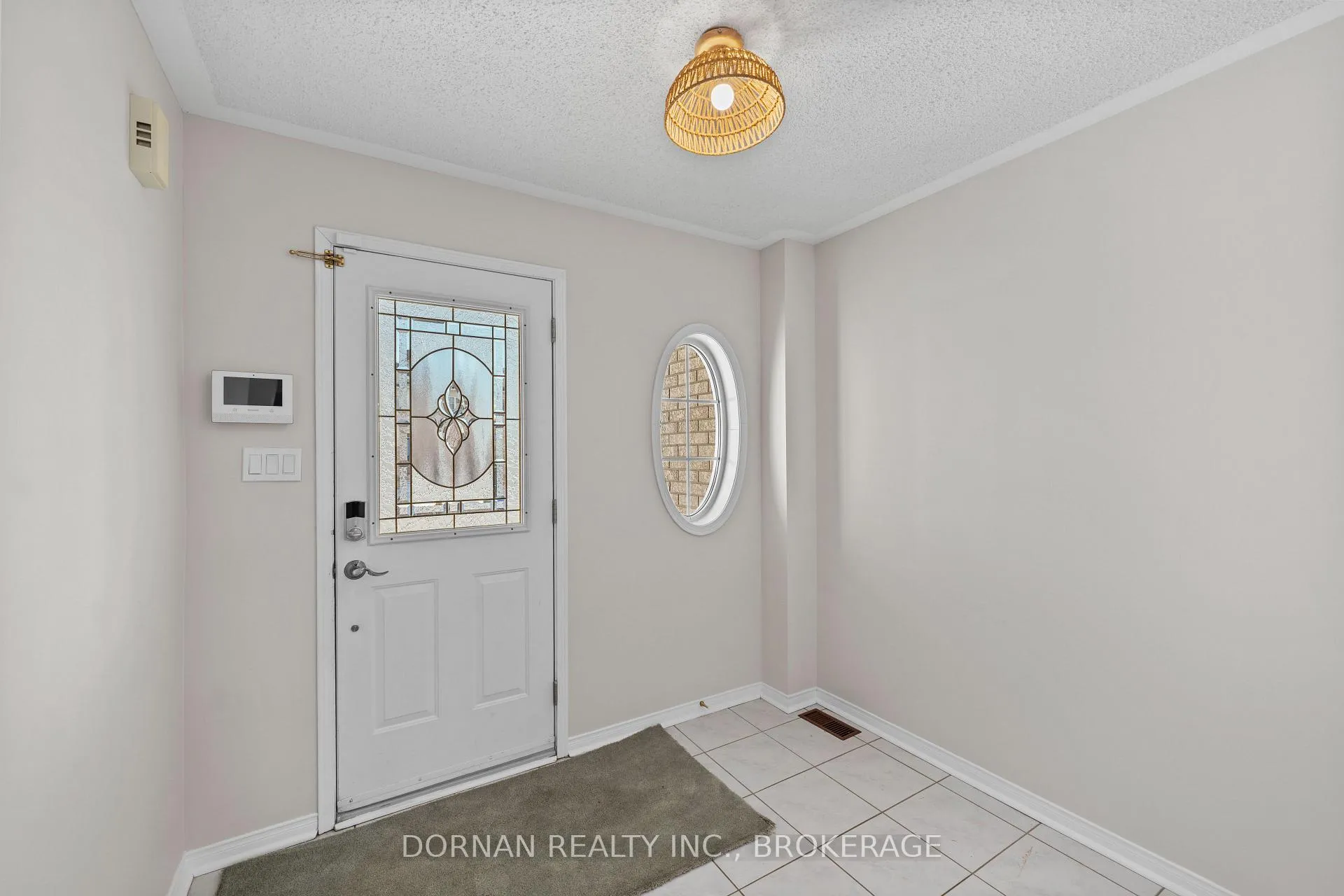 Photo 4 of 26 Candlebrook Drive, Whitby, Pringle Creek — HOMEH