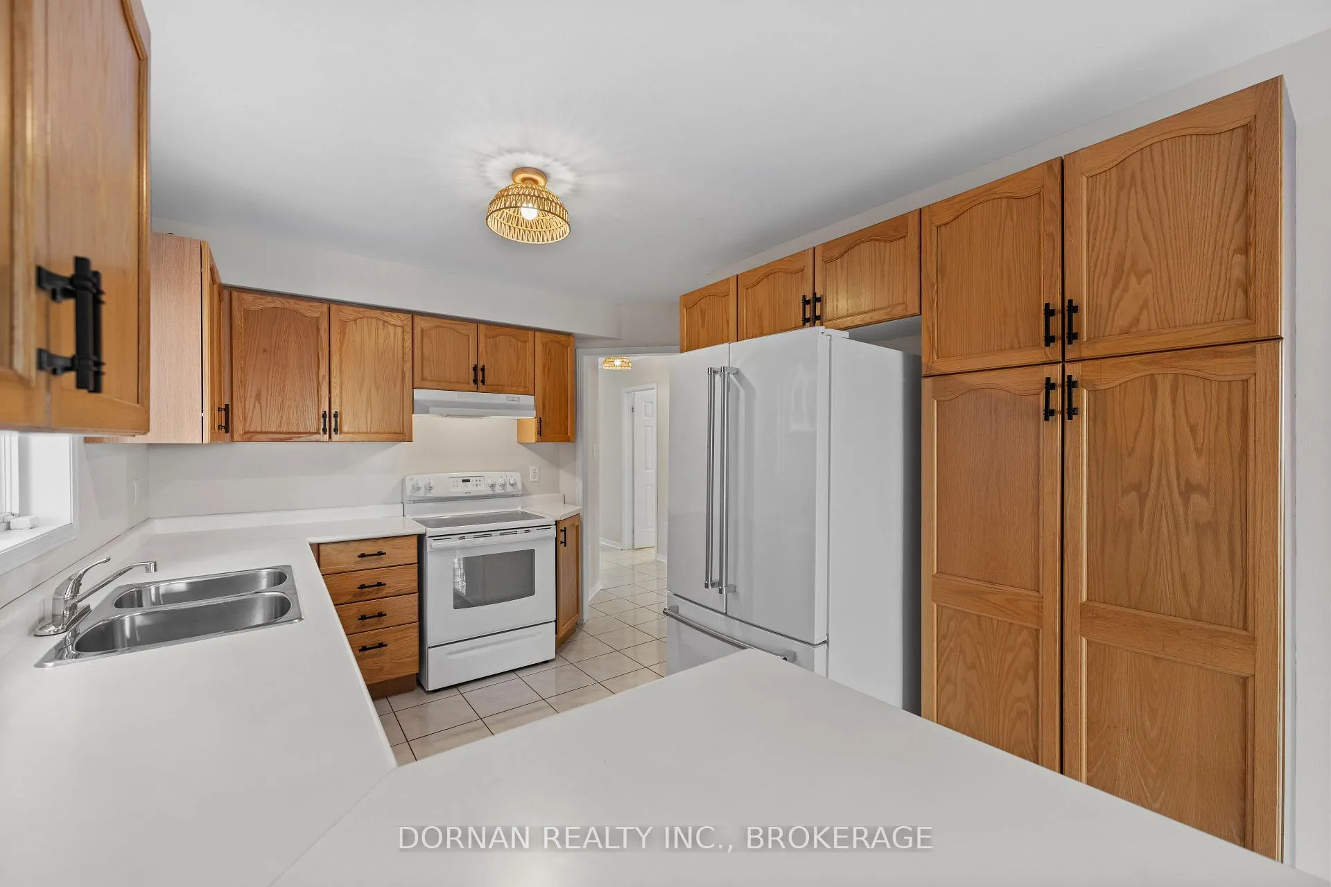 Photo 10 of 26 Candlebrook Drive, Whitby, Pringle Creek — HOMEH