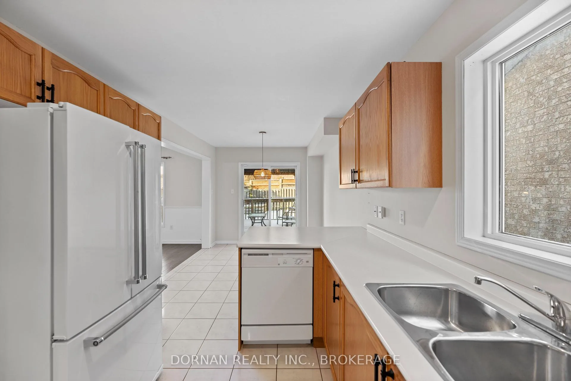 Photo 12 of 26 Candlebrook Drive, Whitby, Pringle Creek — HOMEH
