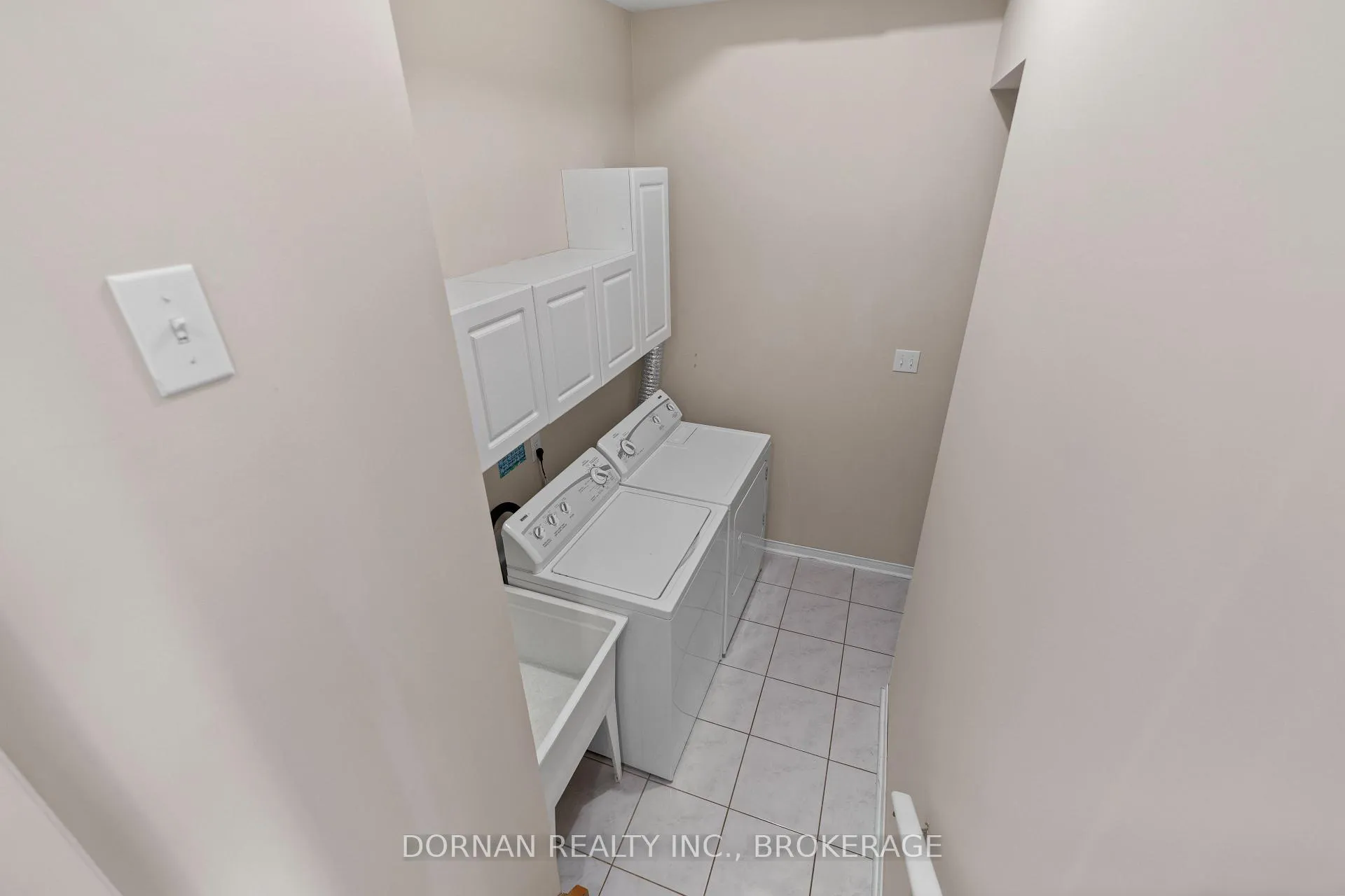 Photo 17 of 26 Candlebrook Drive, Whitby, Pringle Creek — HOMEH