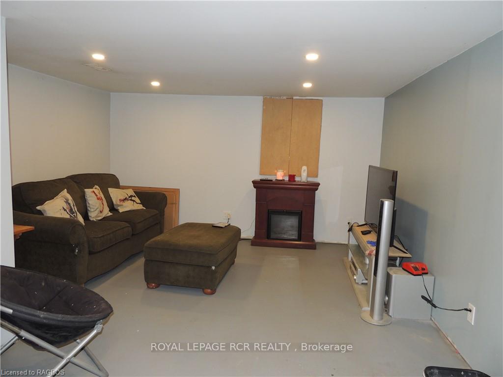 Photo 14 of 316012 Highway 6, Chatsworth — HOMEH