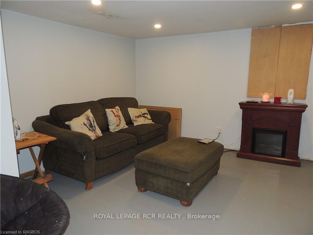 Photo 15 of 316012 Highway 6, Chatsworth — HOMEH
