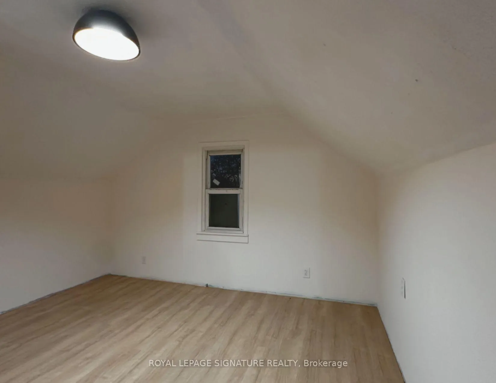 Photo 15 of Unit Main, 5102 Highway 12, Ramara, Brechin — HOMEH