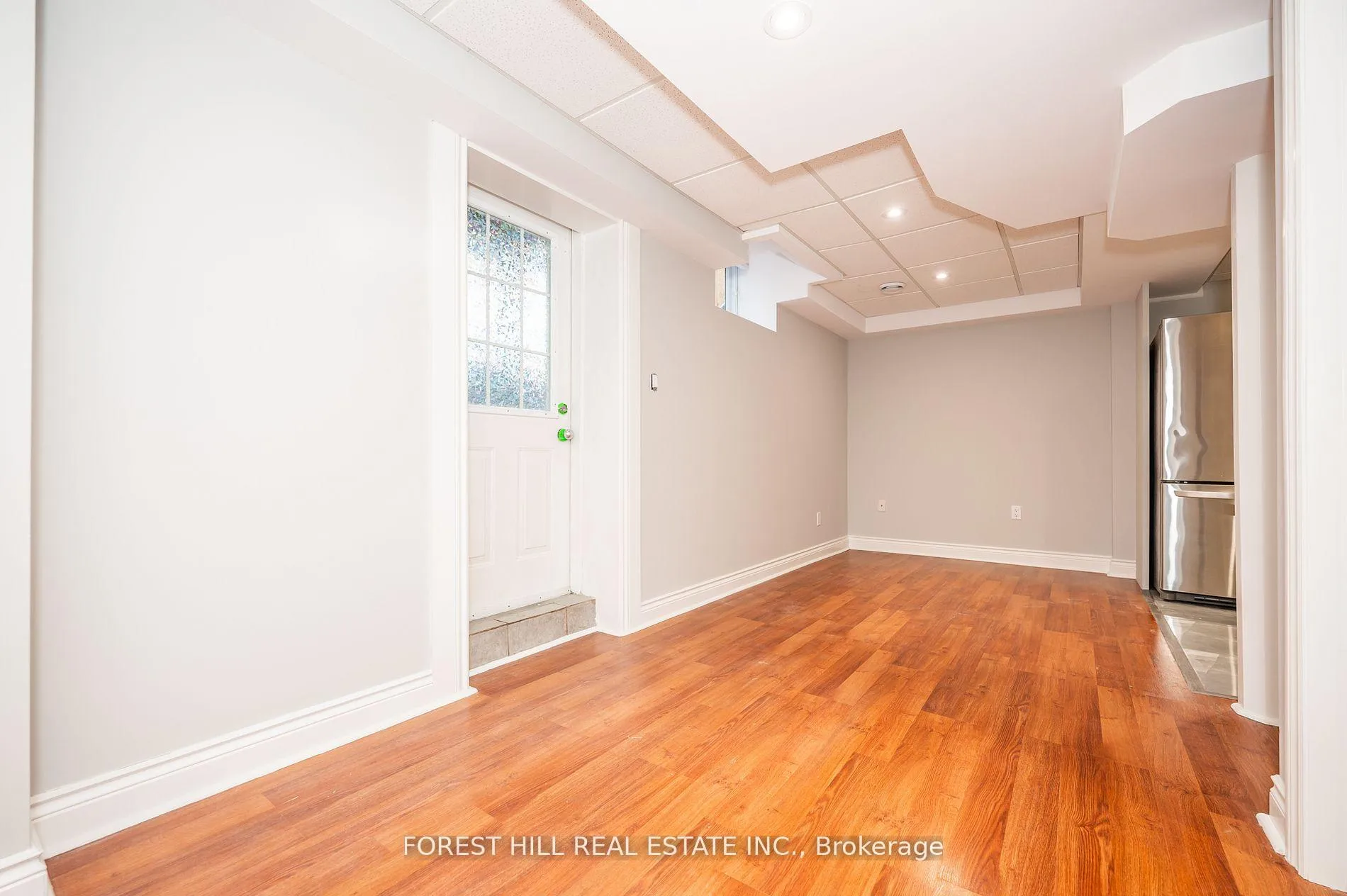 Photo 6 of Unit Lower, 182 Fossil Hill Road, Vaughan, Vellore Village — HOMEH