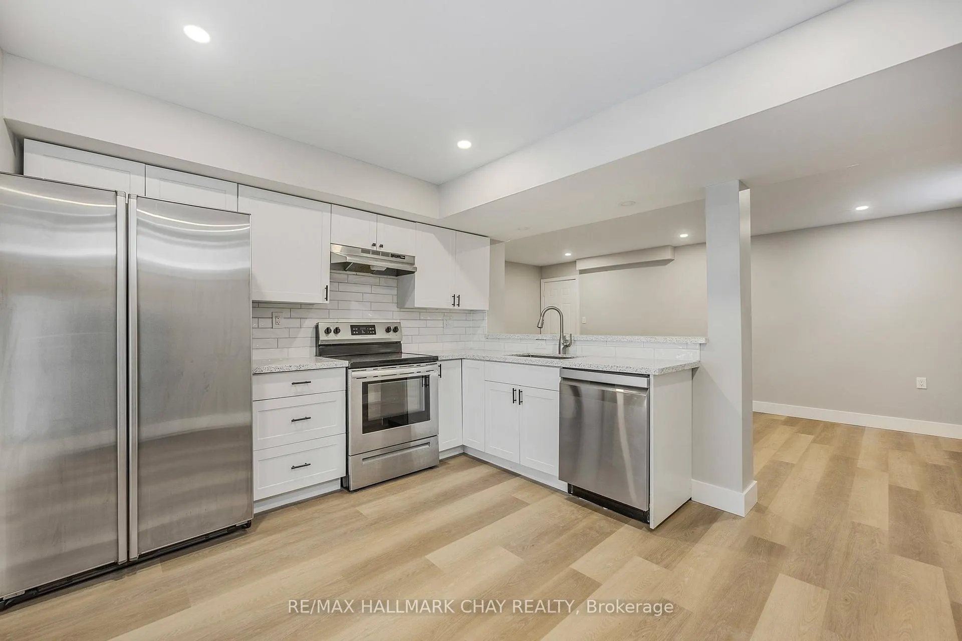 Front of Unit Lower, 110 Codrington Street