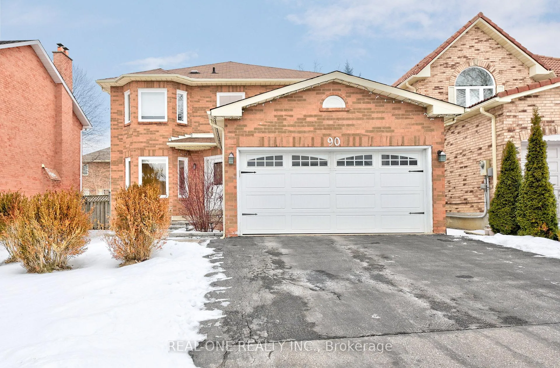 Photo 1 of 90 Morrison Crescent, Markham, Buttonville — HOMEH