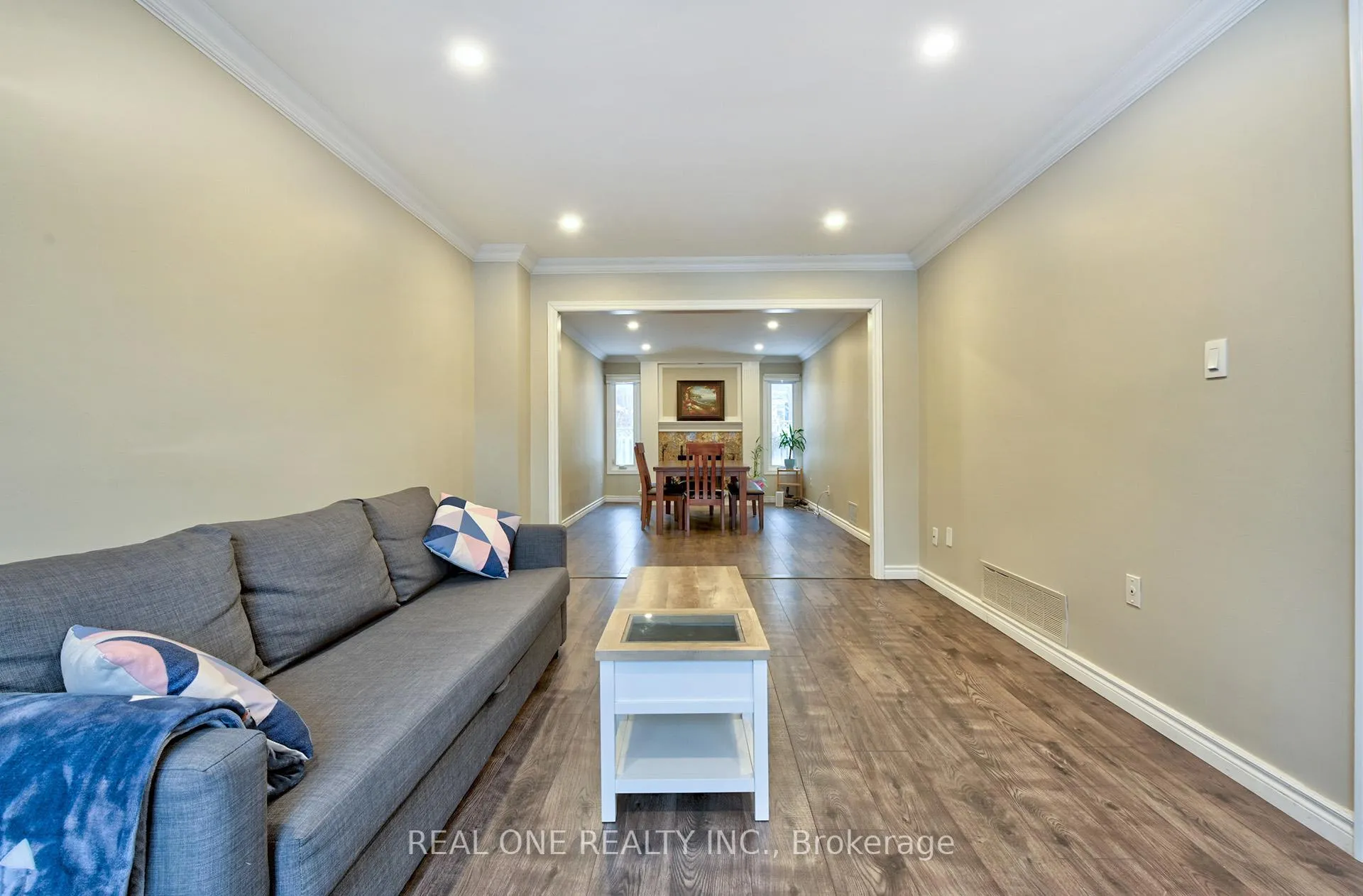 Photo 8 of 90 Morrison Crescent, Markham, Buttonville — HOMEH