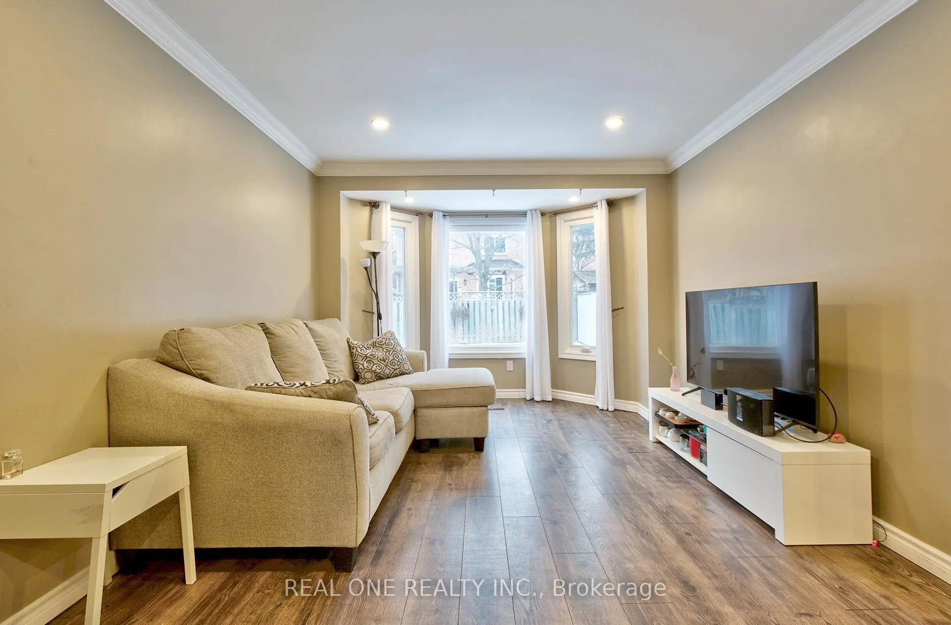 Photo 11 of 90 Morrison Crescent, Markham, Buttonville — HOMEH
