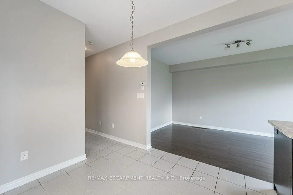 Photo 9 of 145 Echovalley Drive, Hamilton, Stoney Creek — HOMEH