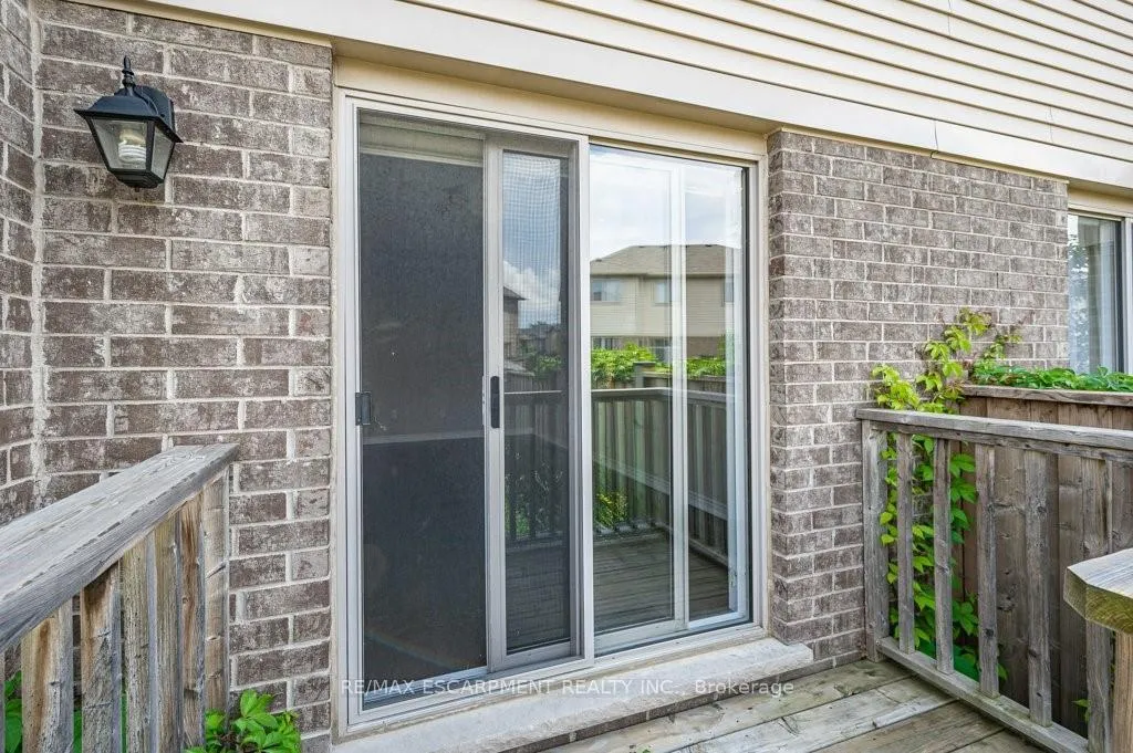 Photo 27 of 145 Echovalley Drive, Hamilton, Stoney Creek — HOMEH