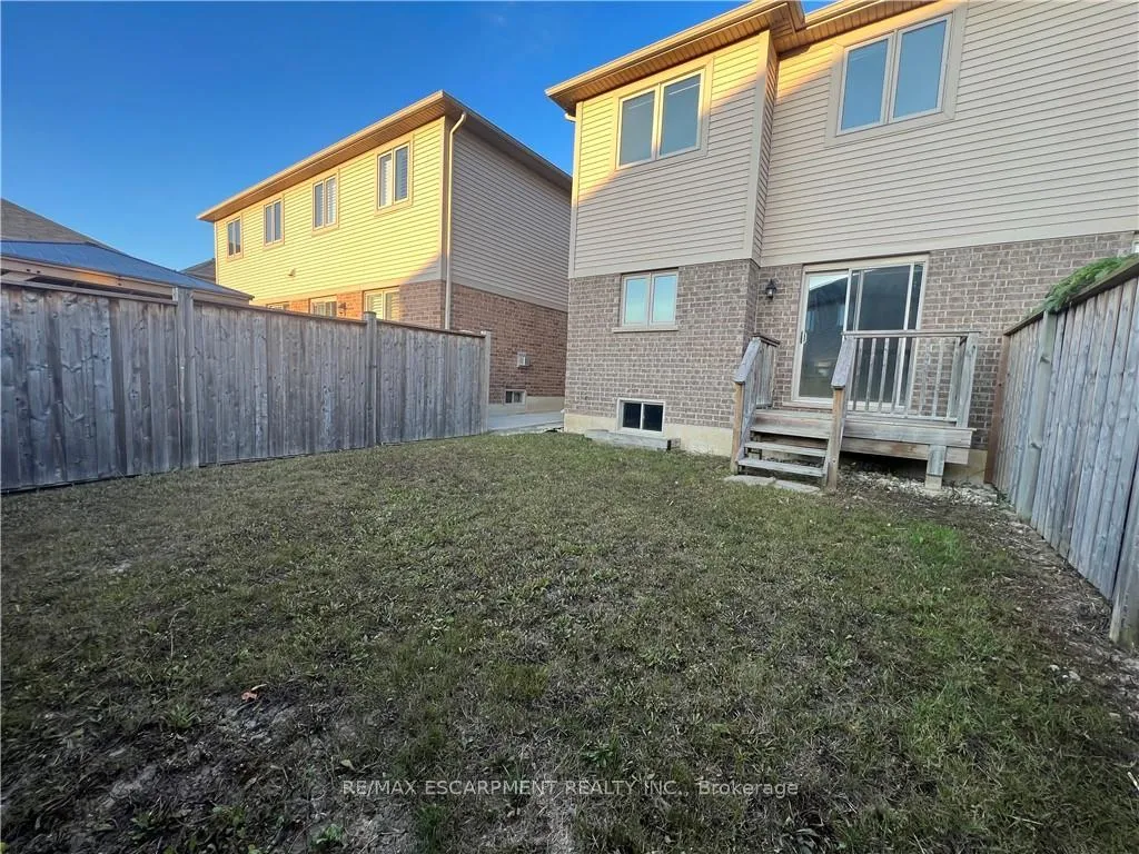 Photo 28 of 145 Echovalley Drive, Hamilton, Stoney Creek — HOMEH