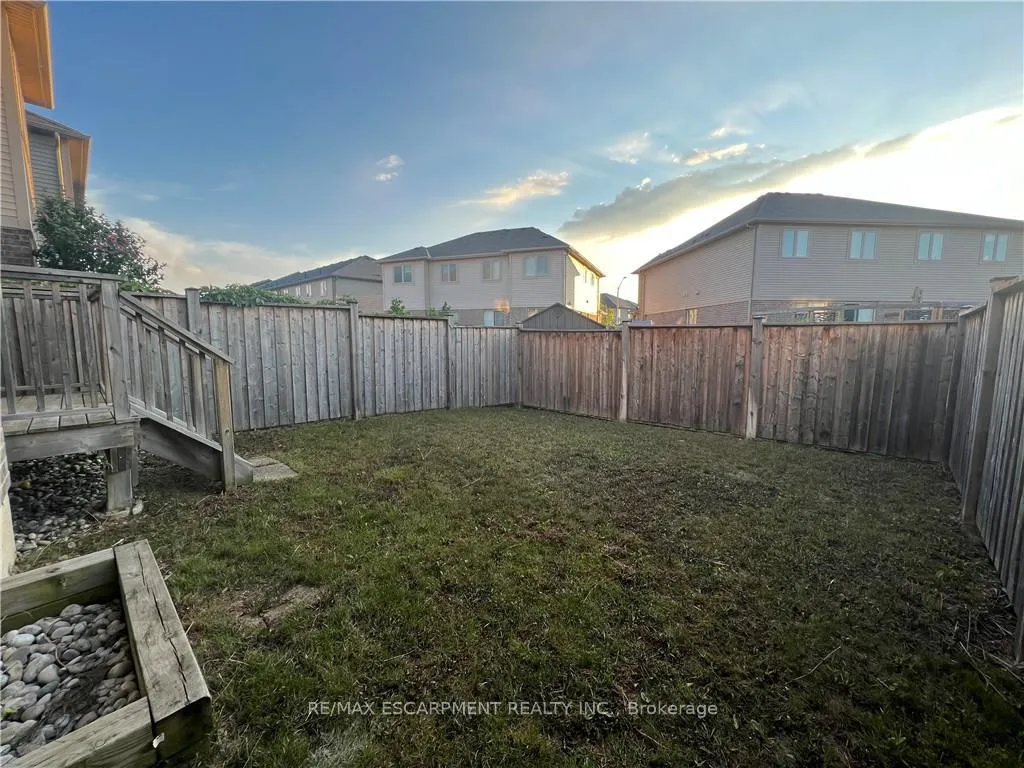 Photo 30 of 145 Echovalley Drive, Hamilton, Stoney Creek — HOMEH