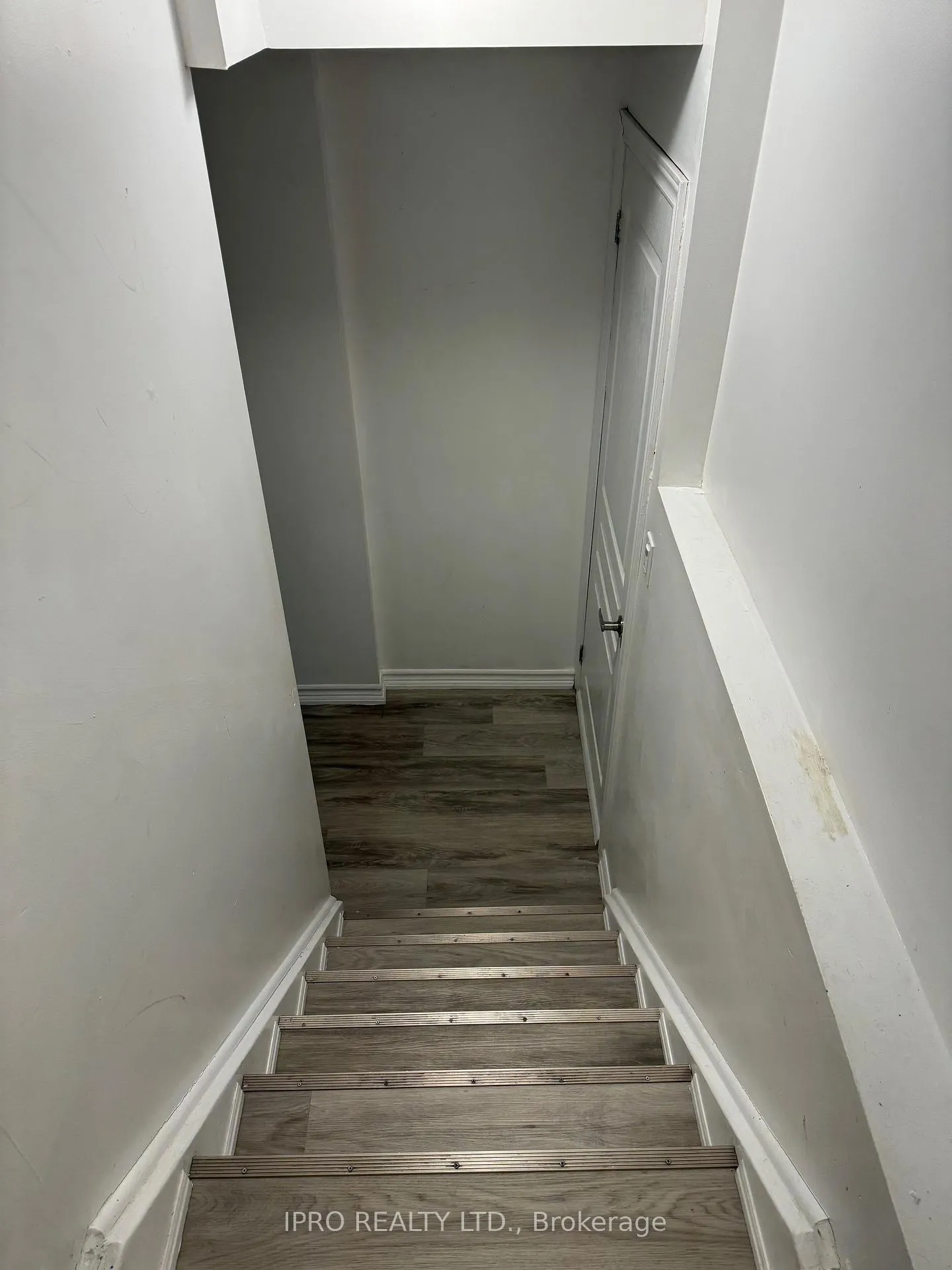 Photo 5 of 46 Langhorst Crescent, Richmond Hill, Jefferson — HOMEH