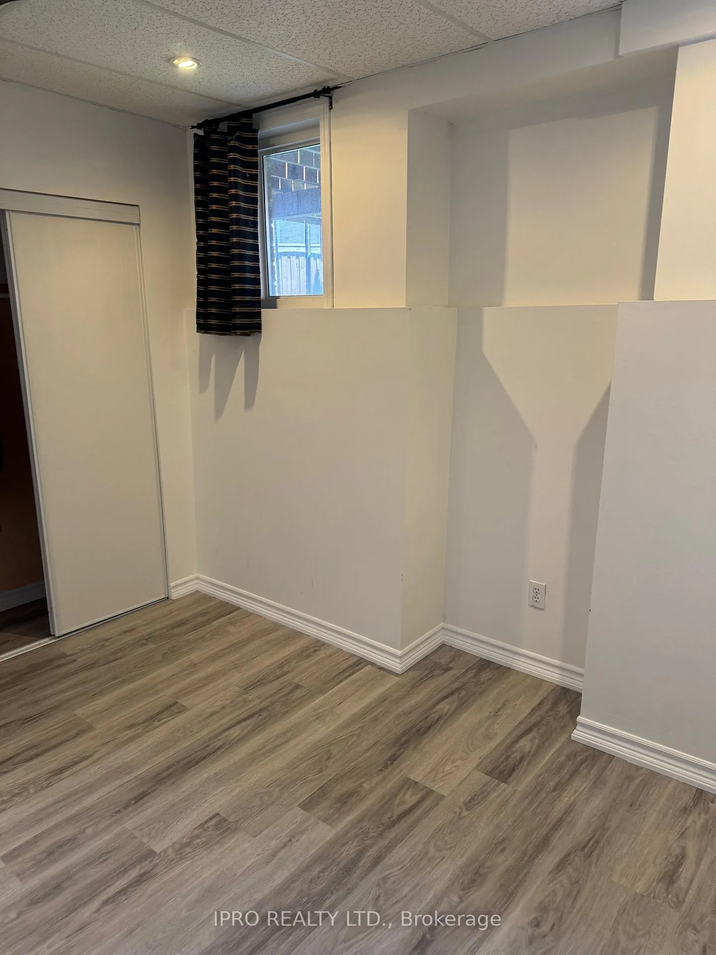 Photo 10 of 46 Langhorst Crescent, Richmond Hill, Jefferson — HOMEH