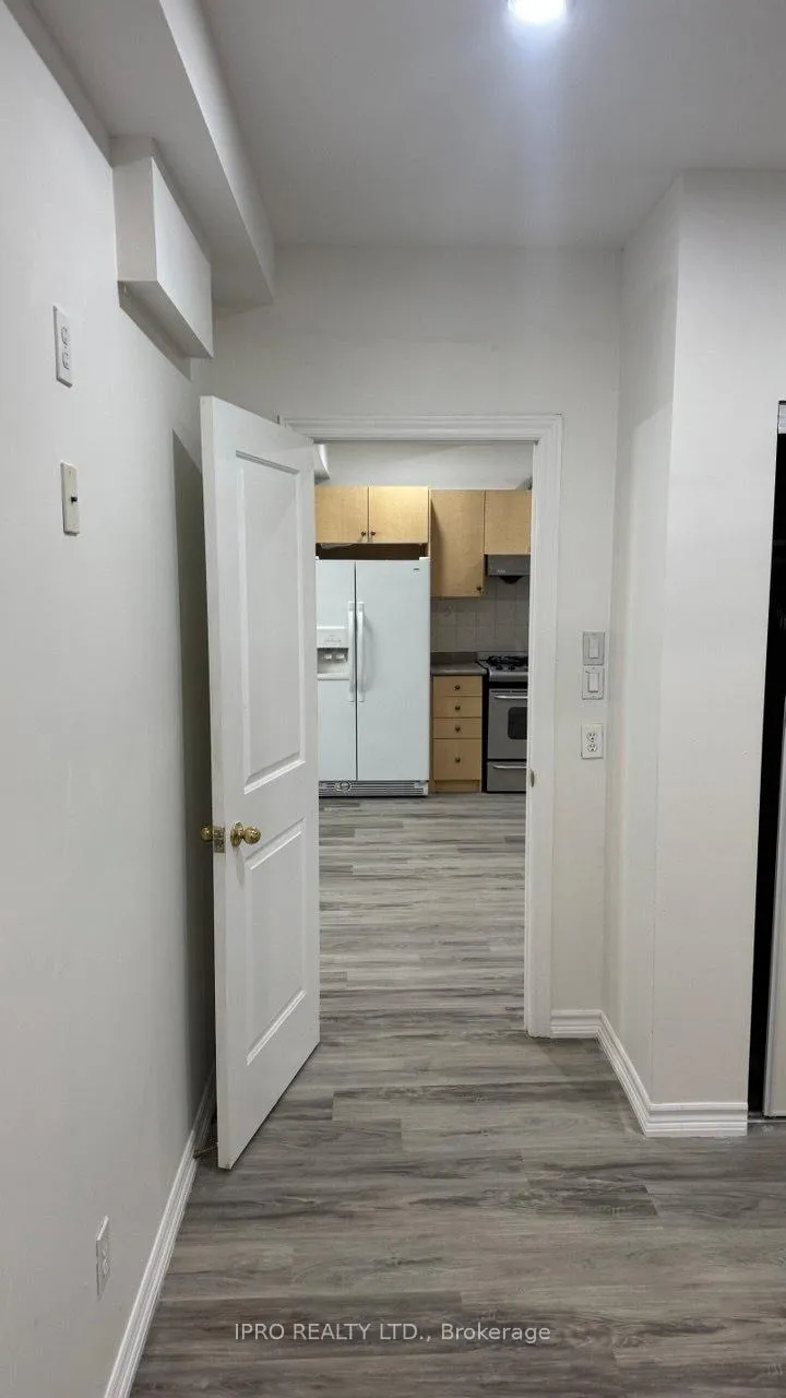 Photo 15 of 46 Langhorst Crescent, Richmond Hill, Jefferson — HOMEH