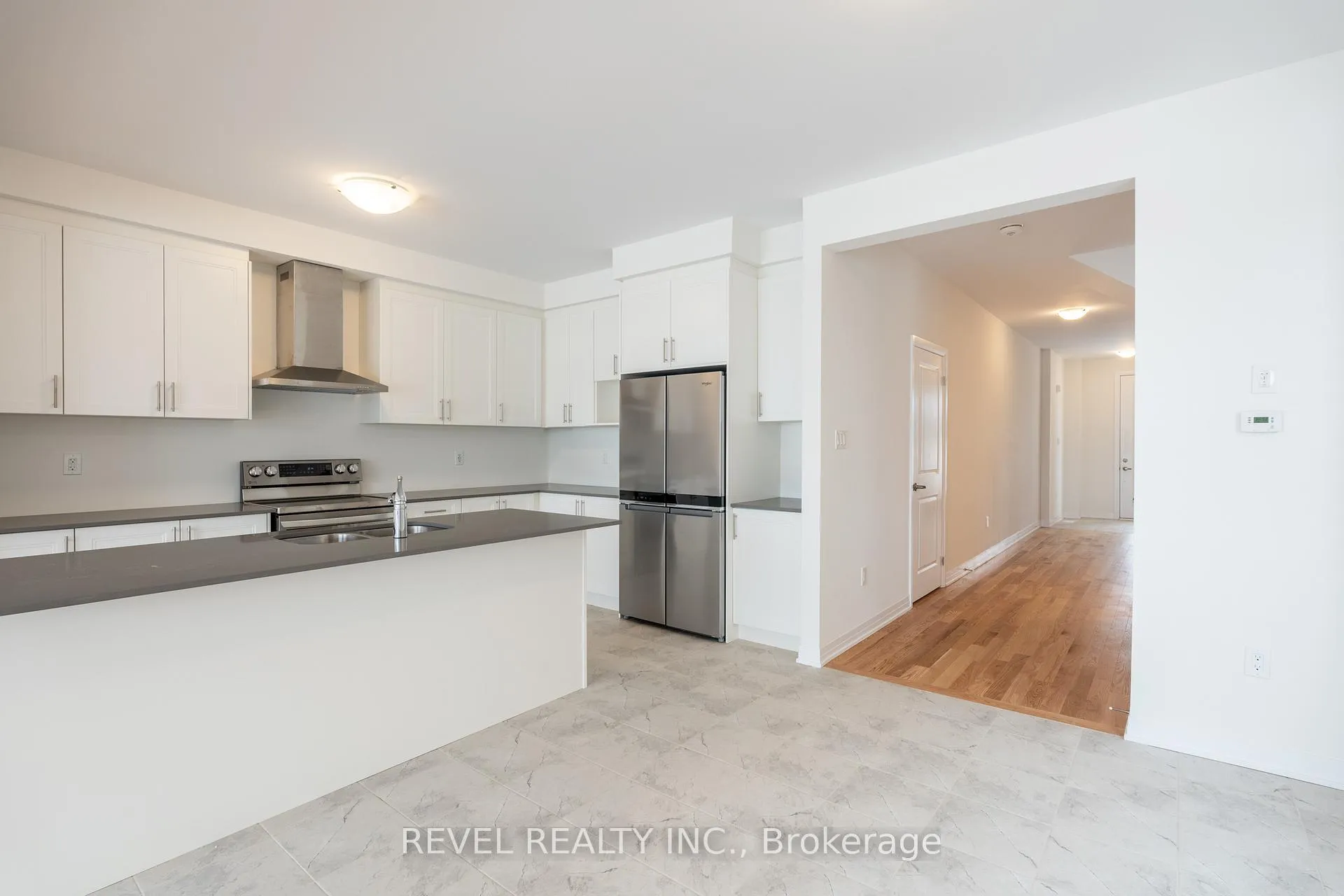 Photo 10 of 46 Blain Drive, Hamilton, Binbrook — HOMEH