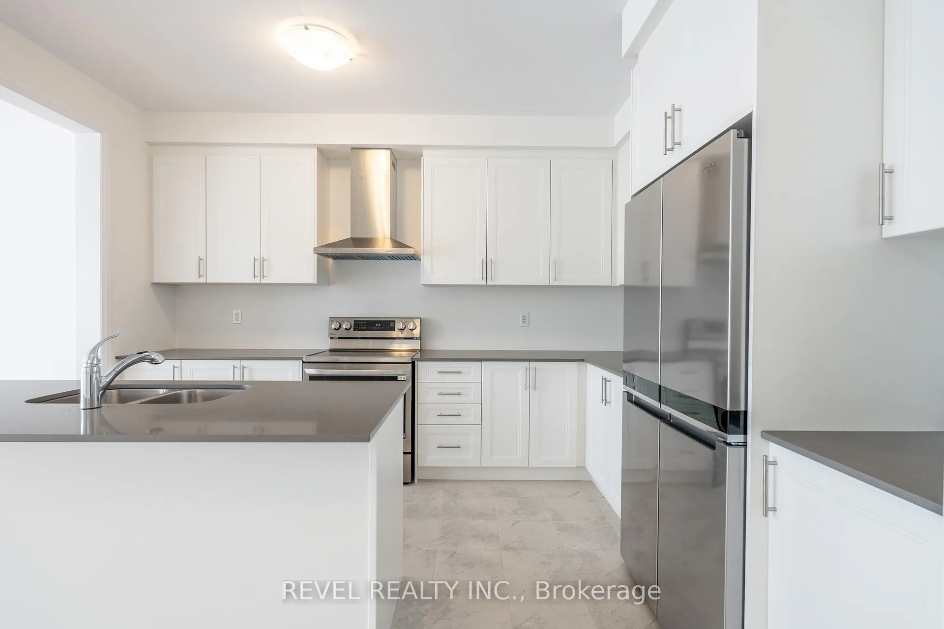 Photo 12 of 46 Blain Drive, Hamilton, Binbrook — HOMEH