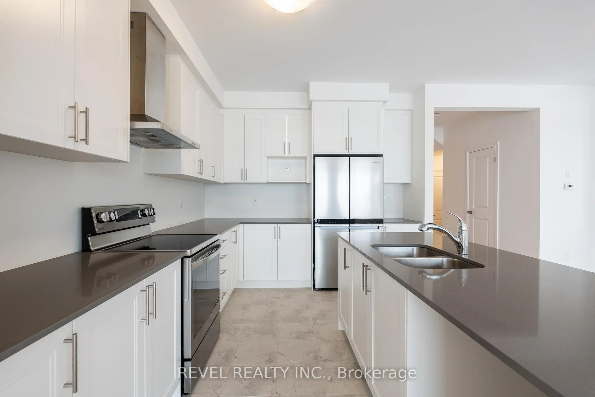 Photo 13 of 46 Blain Drive, Hamilton, Binbrook — HOMEH