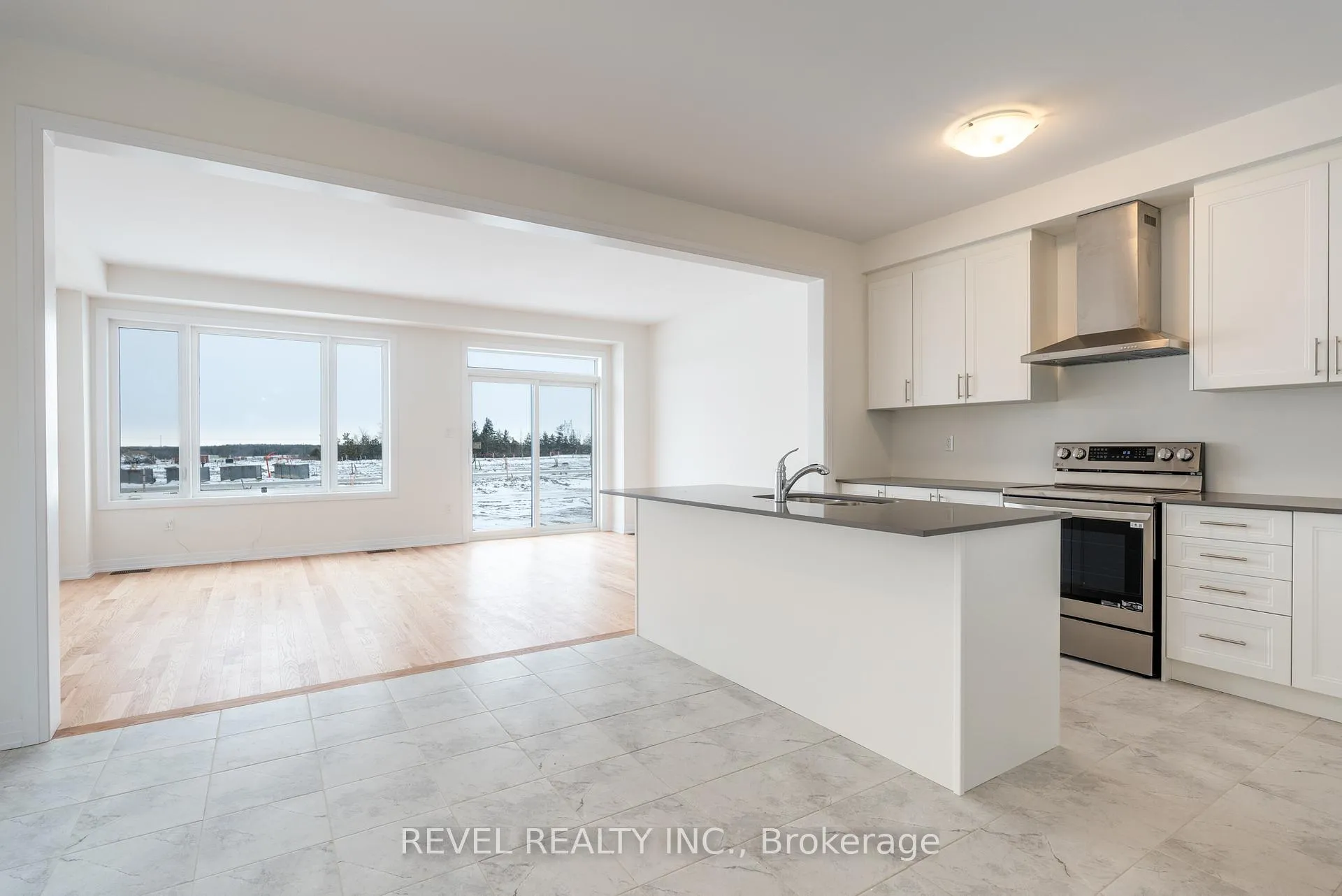 Photo 15 of 46 Blain Drive, Hamilton, Binbrook — HOMEH
