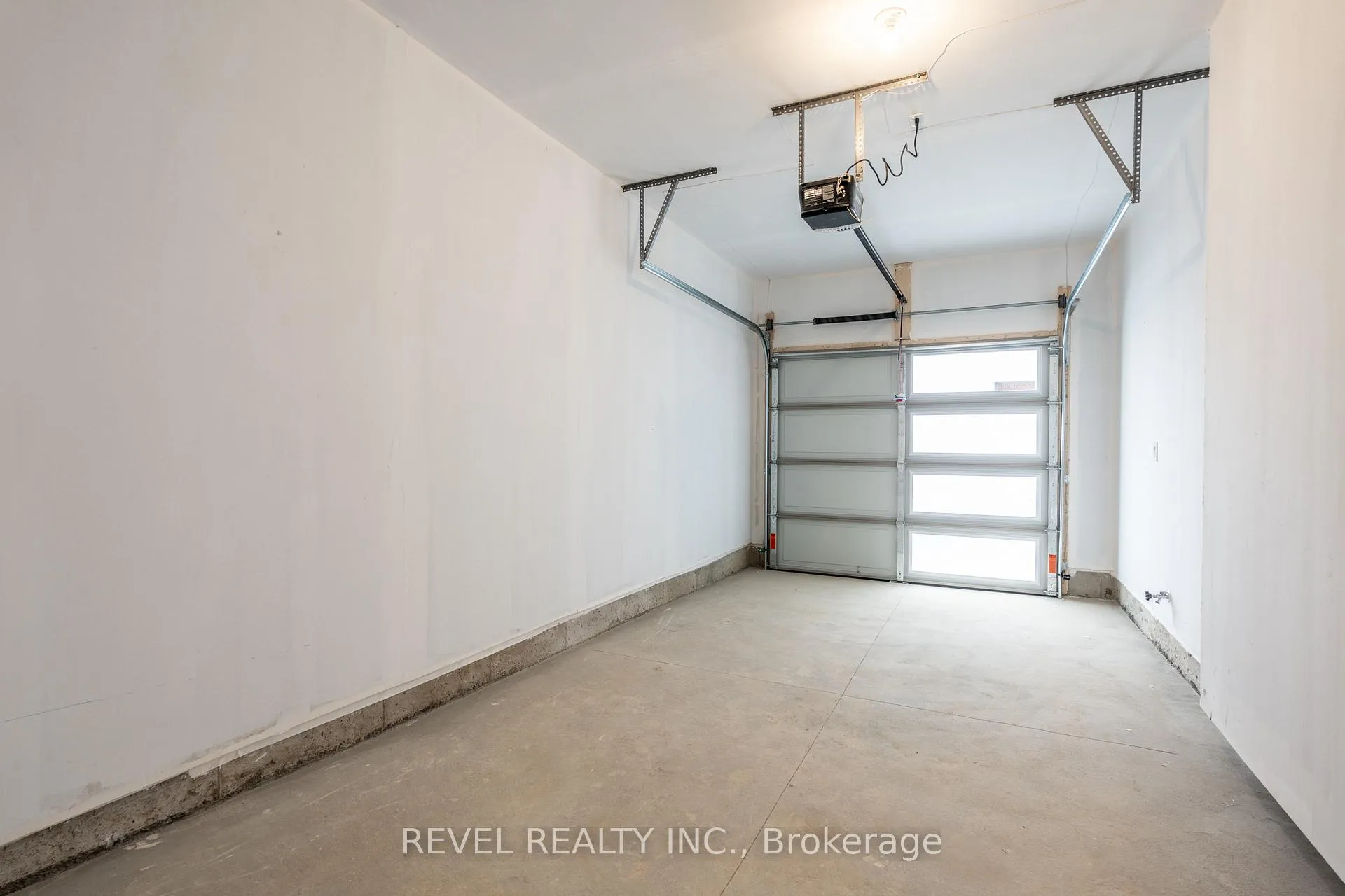 Photo 22 of 46 Blain Drive, Hamilton, Binbrook — HOMEH