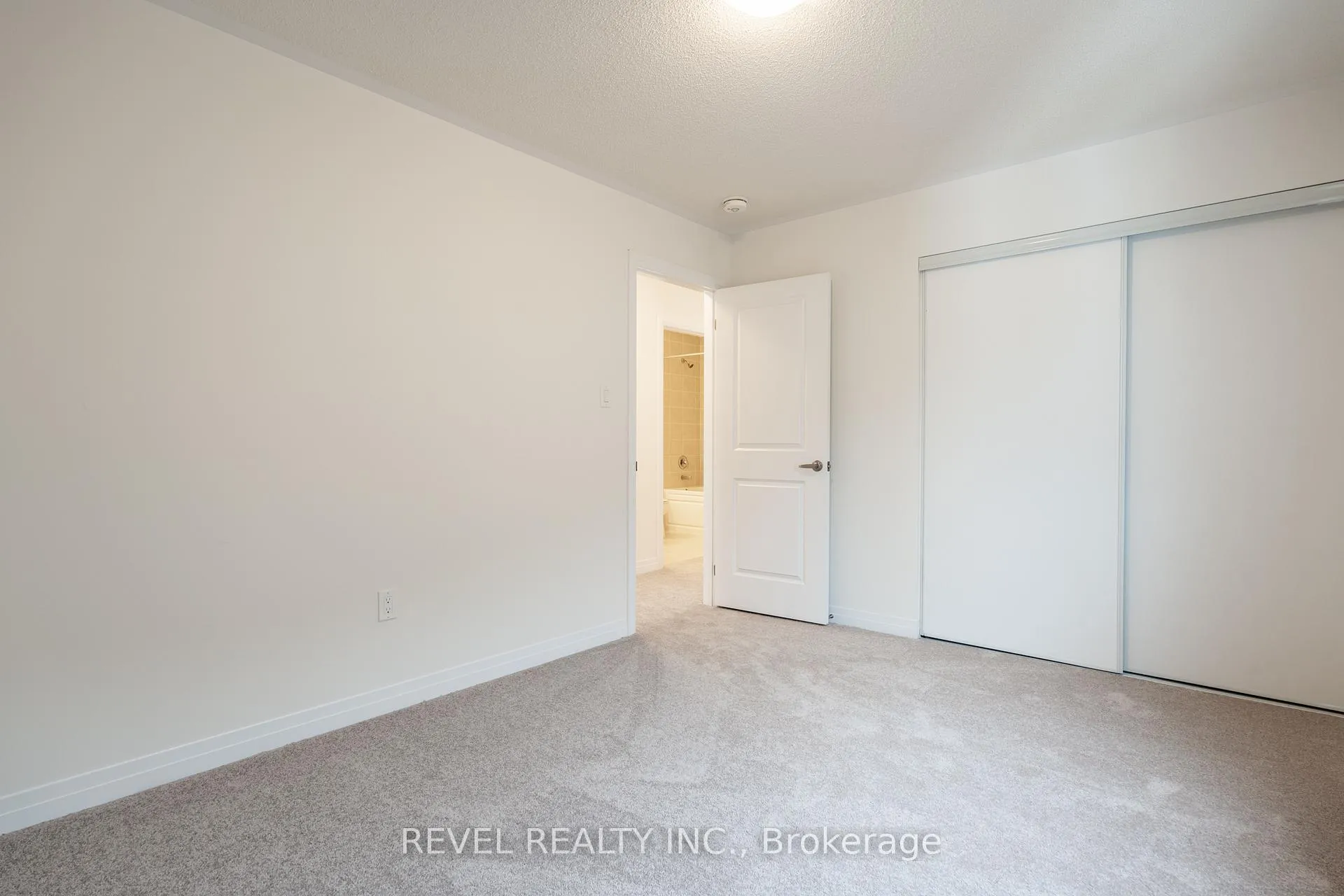 Photo 35 of 46 Blain Drive, Hamilton, Binbrook — HOMEH
