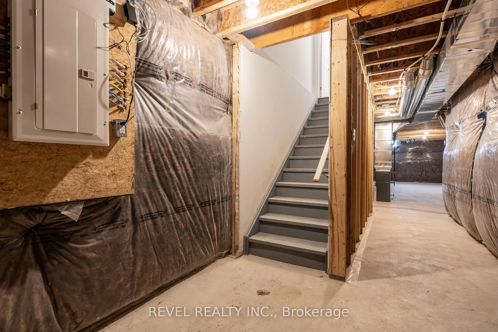 Photo 38 of 46 Blain Drive, Hamilton, Binbrook — HOMEH