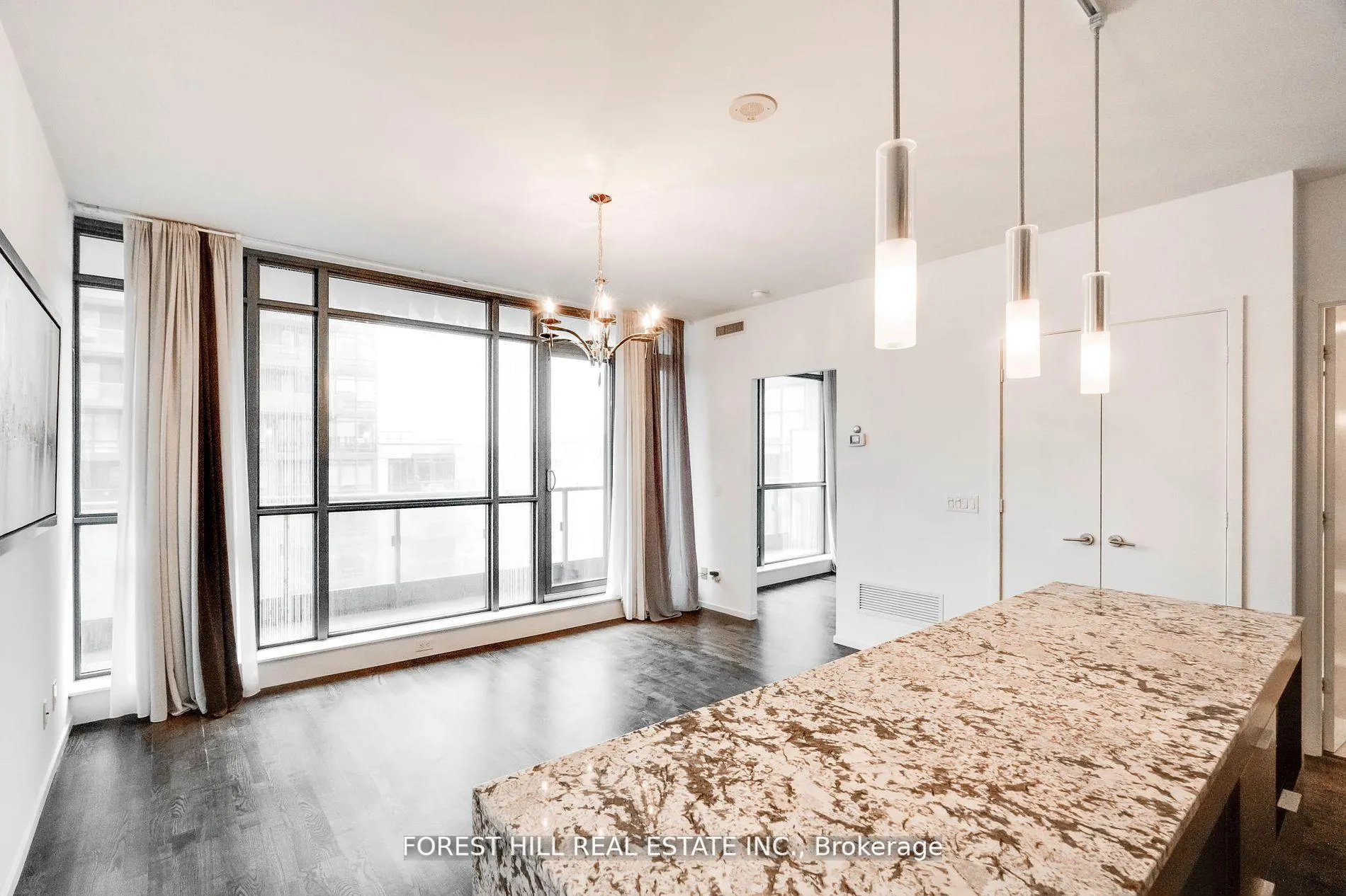 Photo 4 of Unit 1301, 8 Charlotte Street, Toronto, Waterfront Communities — HOMEH