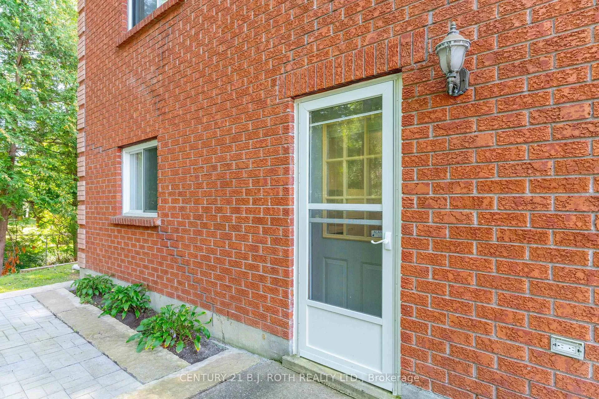Photo 17 of 27 Roc Road, Tiny, Rural Tiny — HOMEH