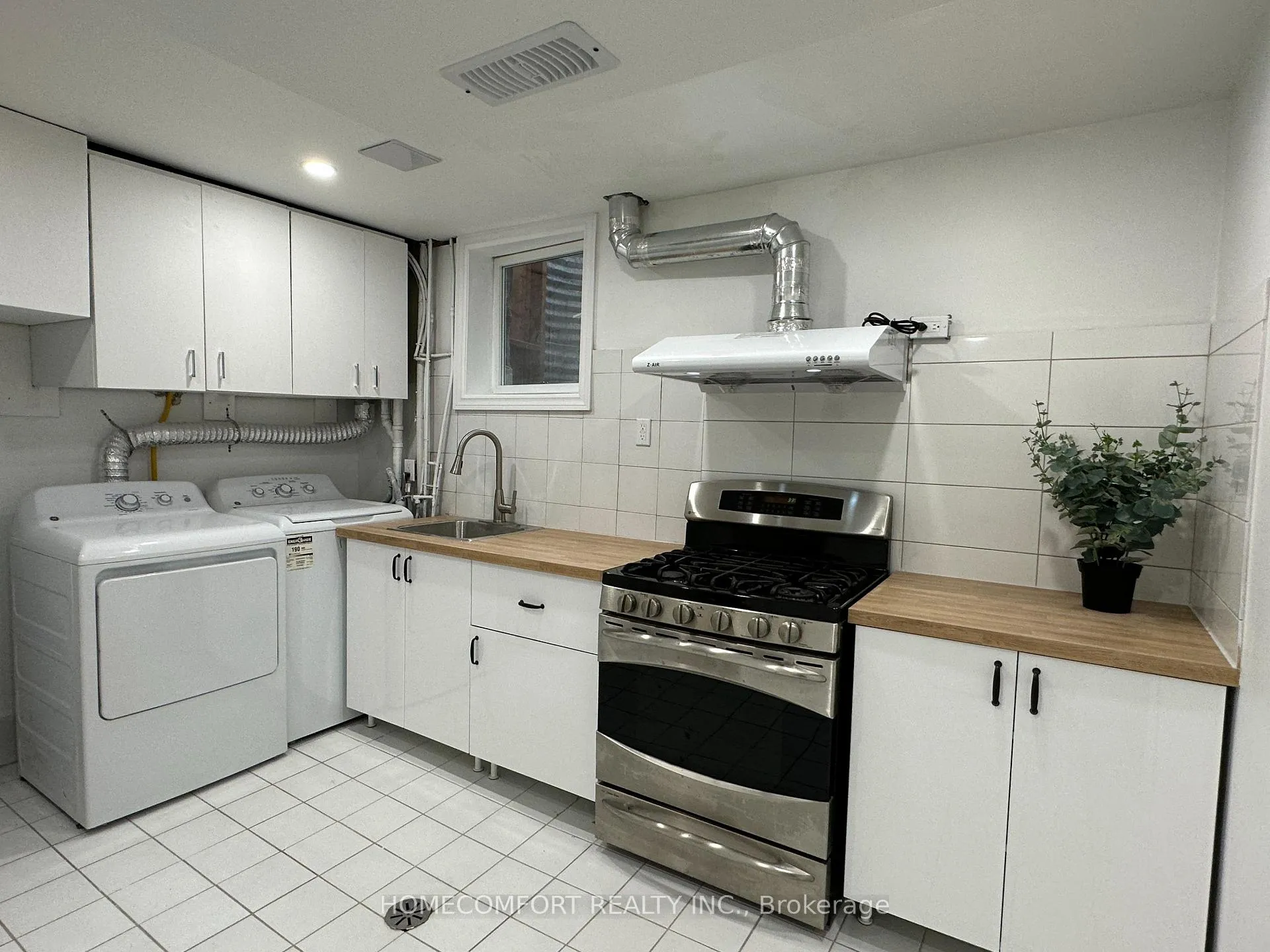 Photo 9 of 36 Coral Harbour Crescent, Markham, Bayview Fairway-Bayview Country Club Estates — HOMEH