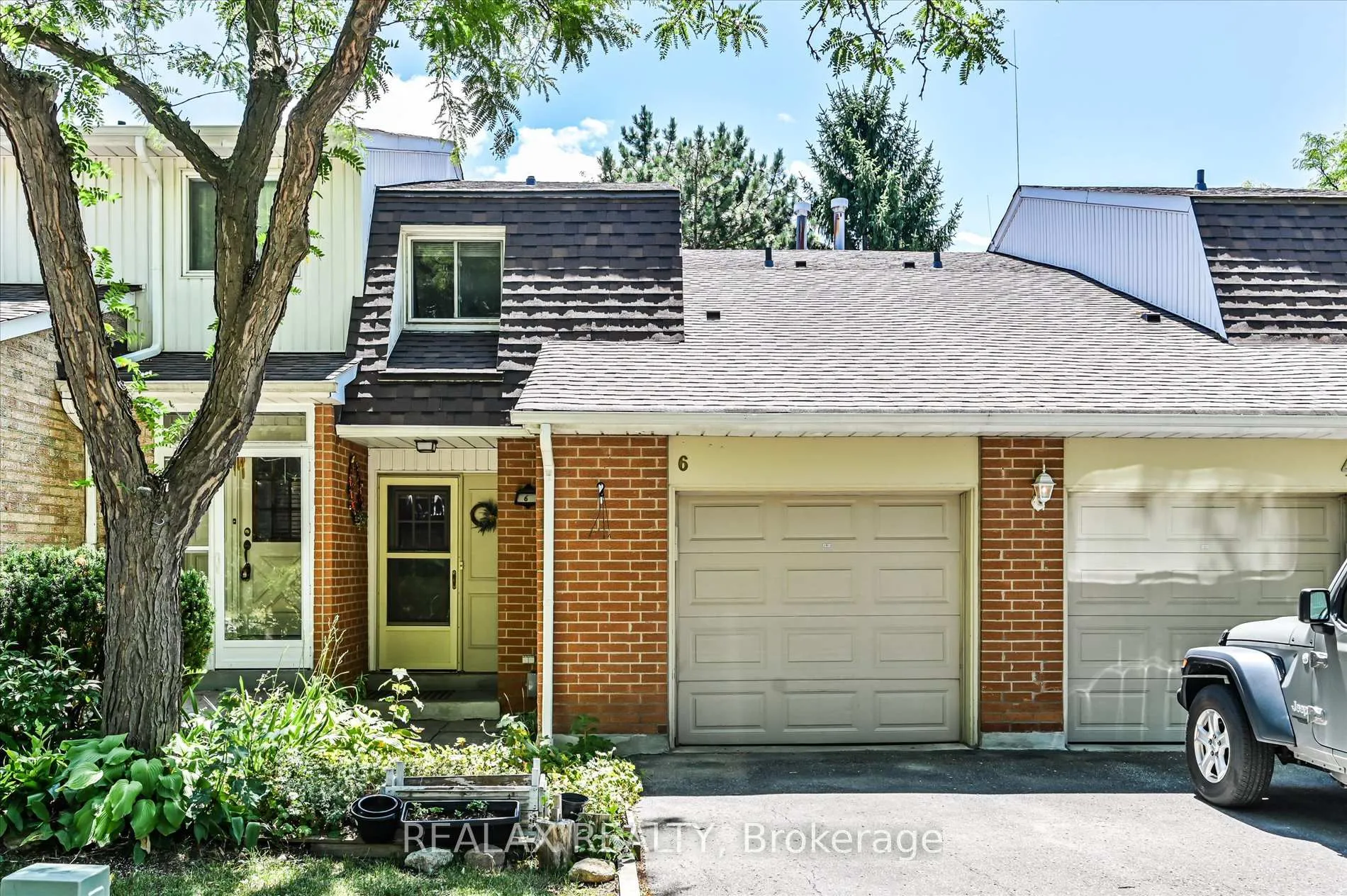 Photo 1 of 6 Kindale Way, Markham, Royal Orchard — HOMEH