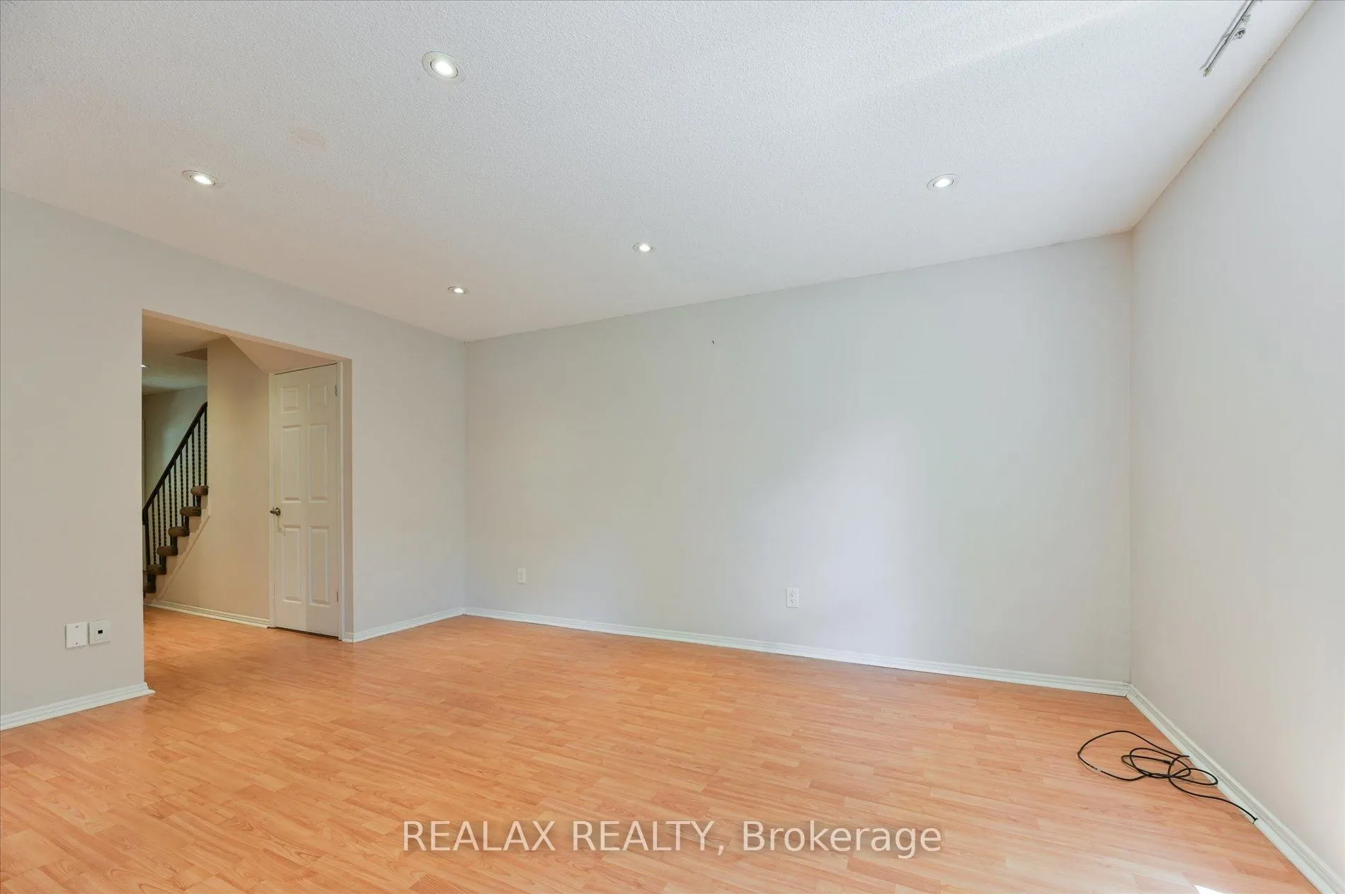 Photo 6 of 6 Kindale Way, Markham, Royal Orchard — HOMEH