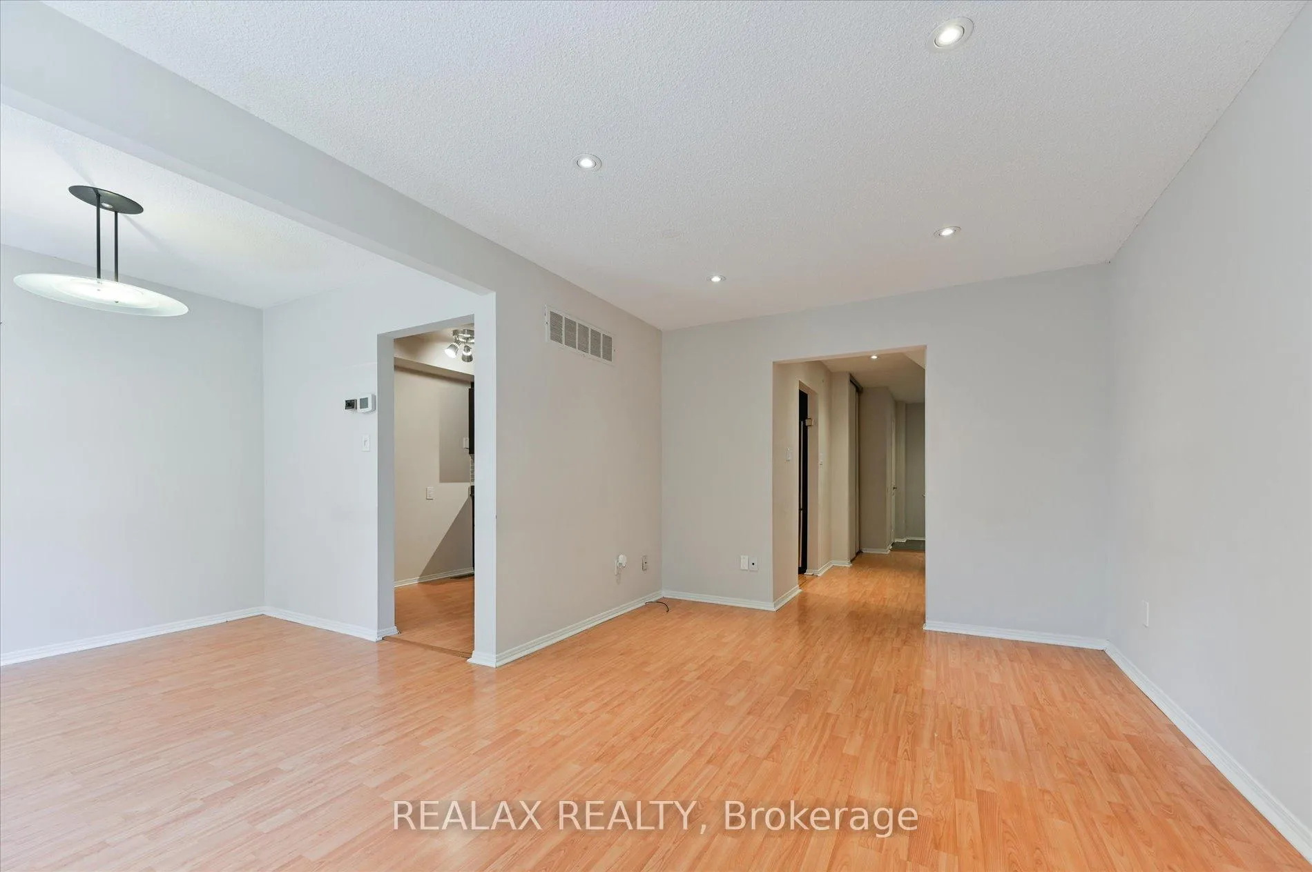 Photo 7 of 6 Kindale Way, Markham, Royal Orchard — HOMEH