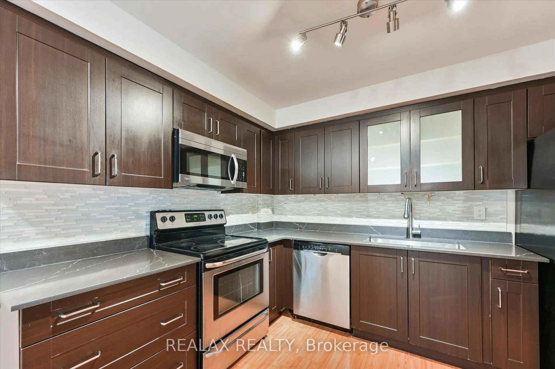 Photo 12 of 6 Kindale Way, Markham, Royal Orchard — HOMEH