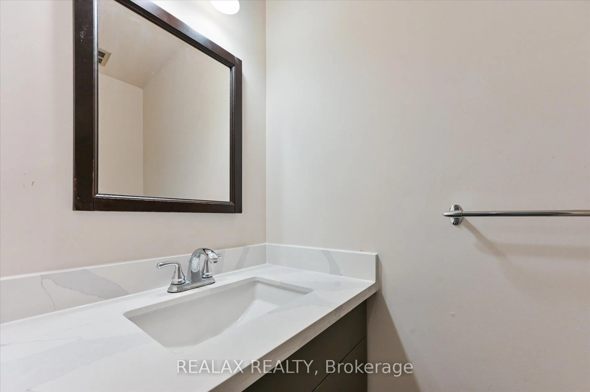 Photo 14 of 6 Kindale Way, Markham, Royal Orchard — HOMEH