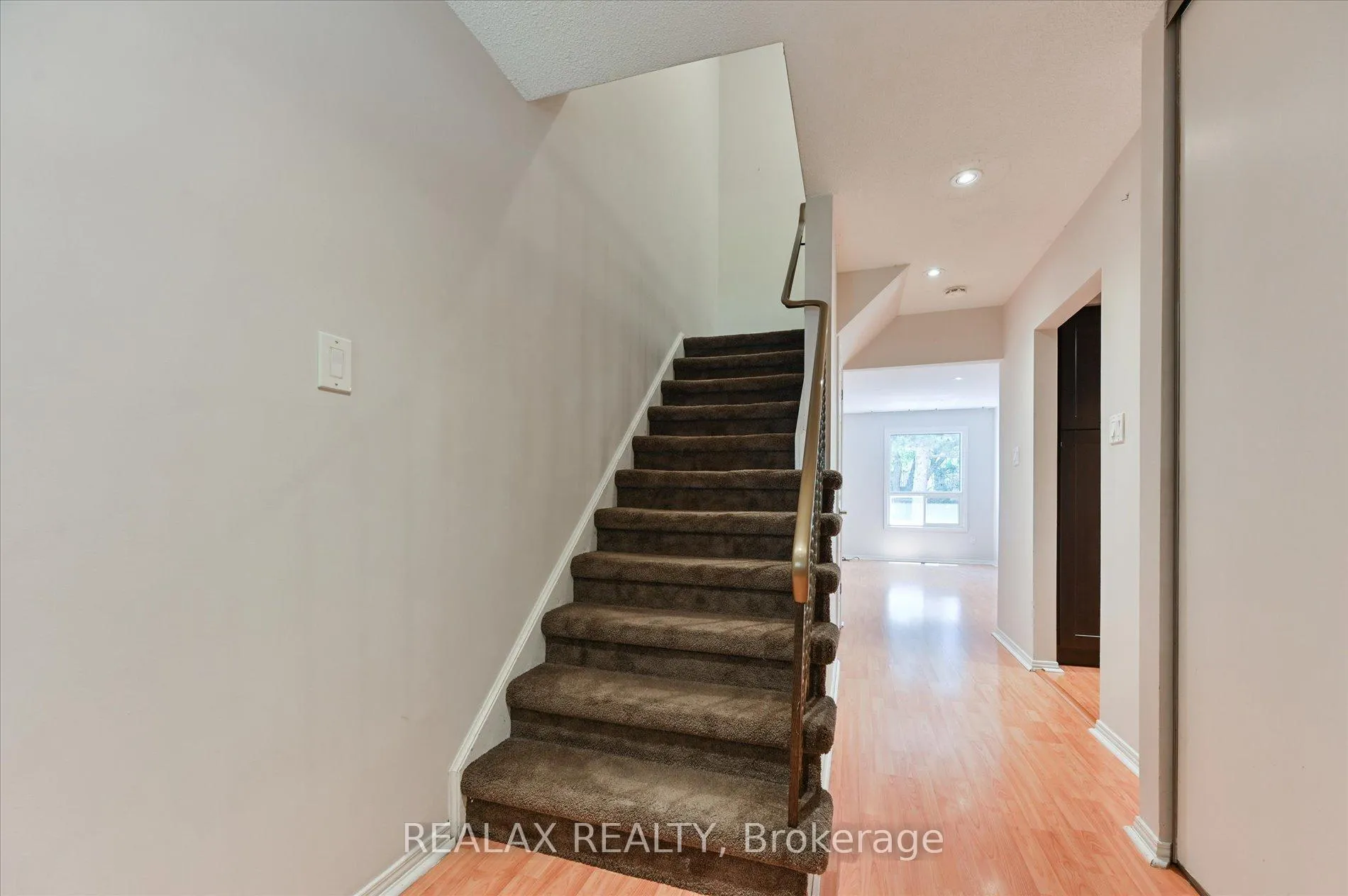 Photo 15 of 6 Kindale Way, Markham, Royal Orchard — HOMEH